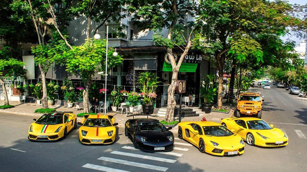 Hung Gia Hung Phuoc business townhouse for rent on the corner of Bui Bang Doan.