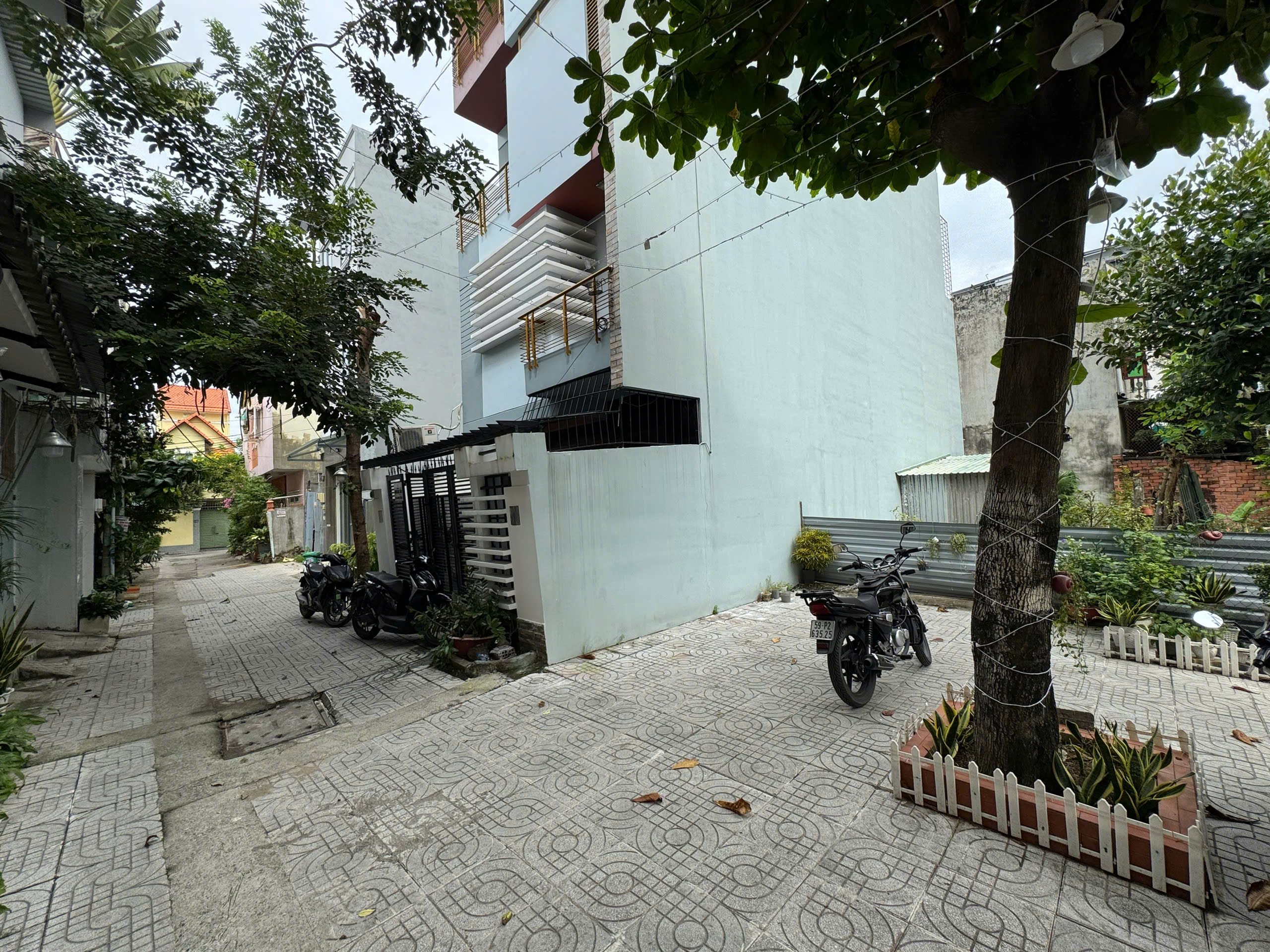 Land for sale in alley 30 Lam Van Ben, Tan Kieng Ward, District 7 car alley, pink book 3