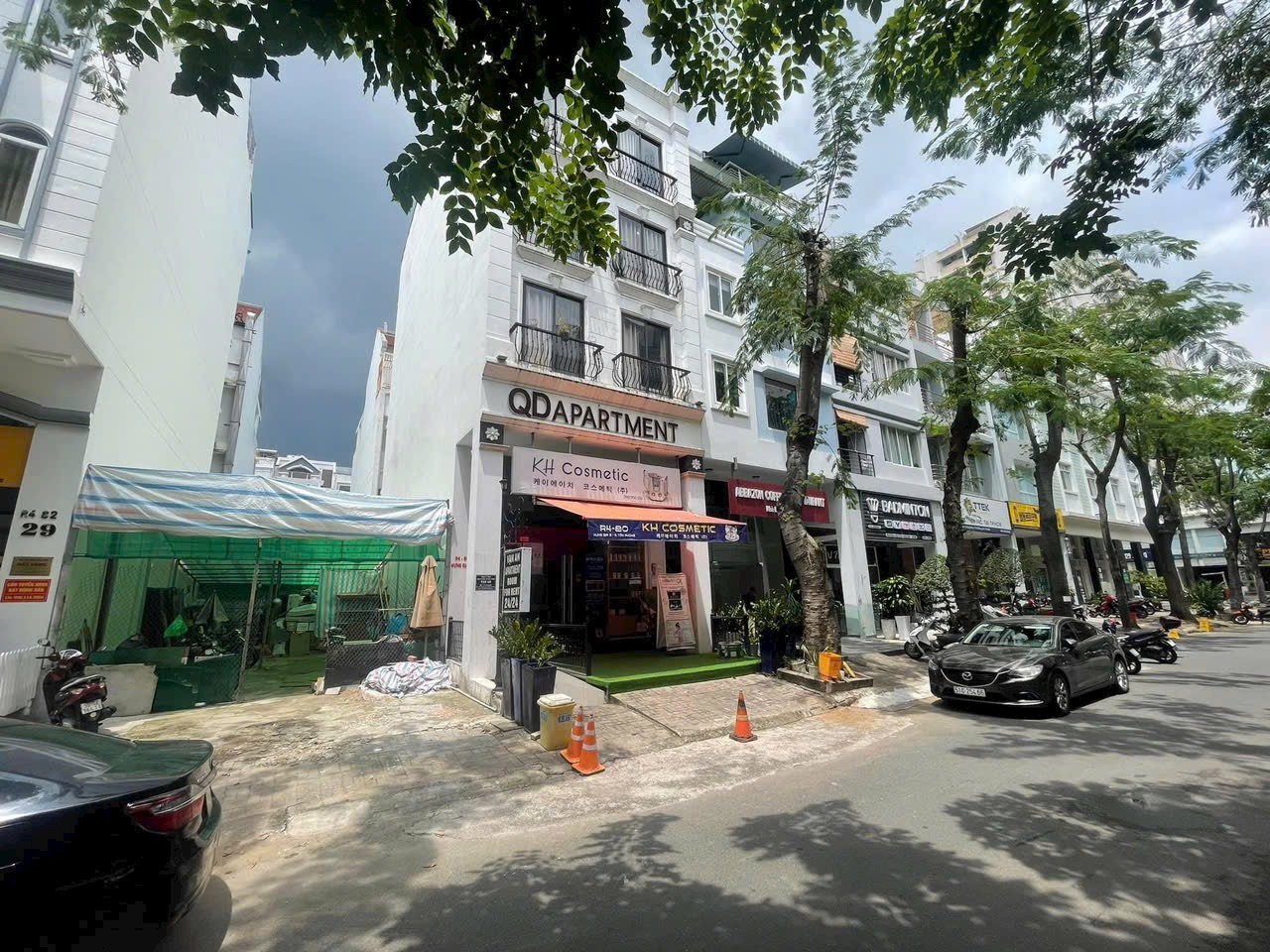 Land for sale in front of Hung Gia, Phu My Hung, District 7, a busy business area built in a basement + mezzanine + 3 floors 5