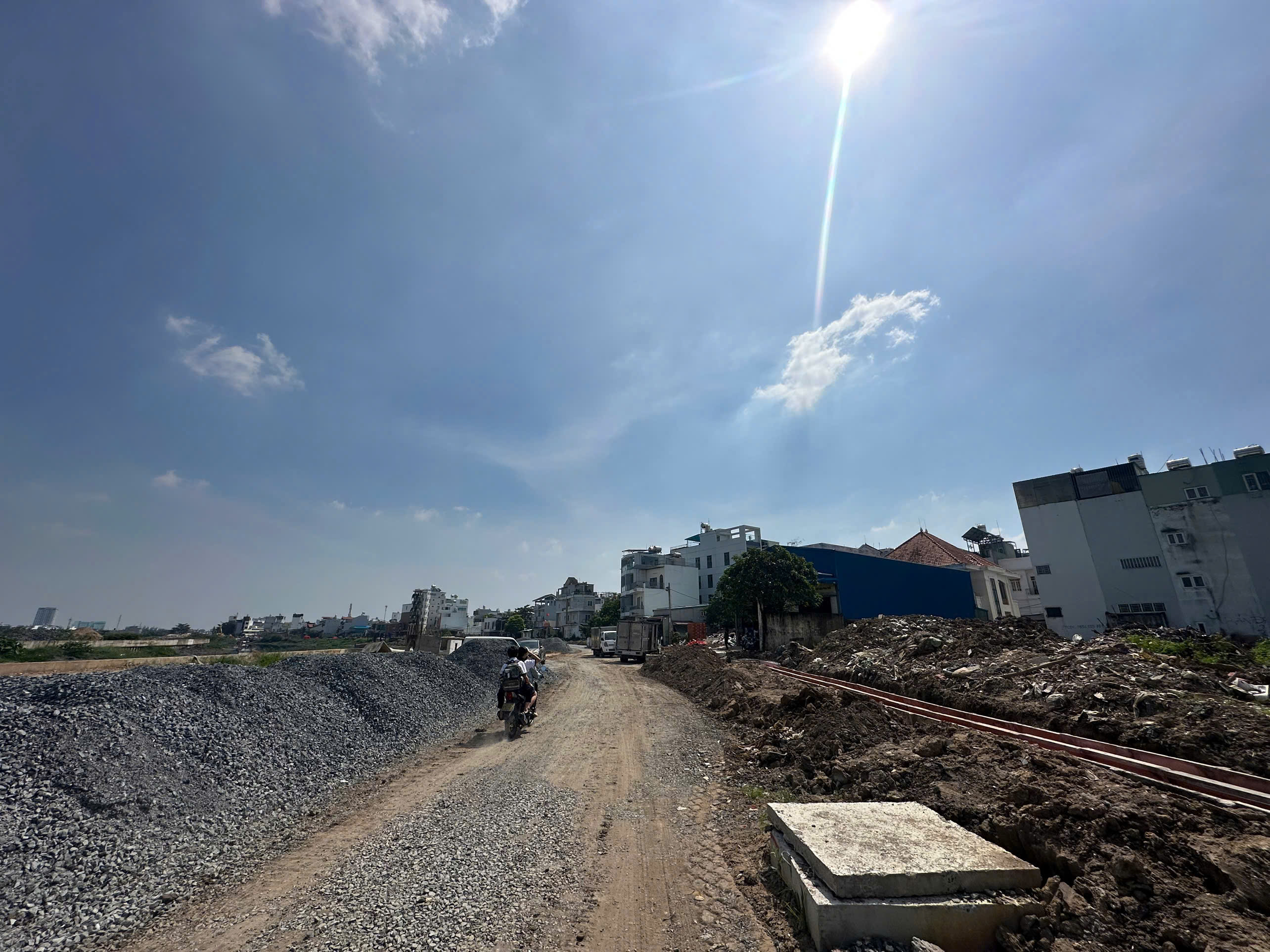 Bán đất mặt tiền Kênh Tham Lương, Phường 13, Quận Gò Vấp đường Lê Đức Thọ tiềm năng cao – 554.4m2 1