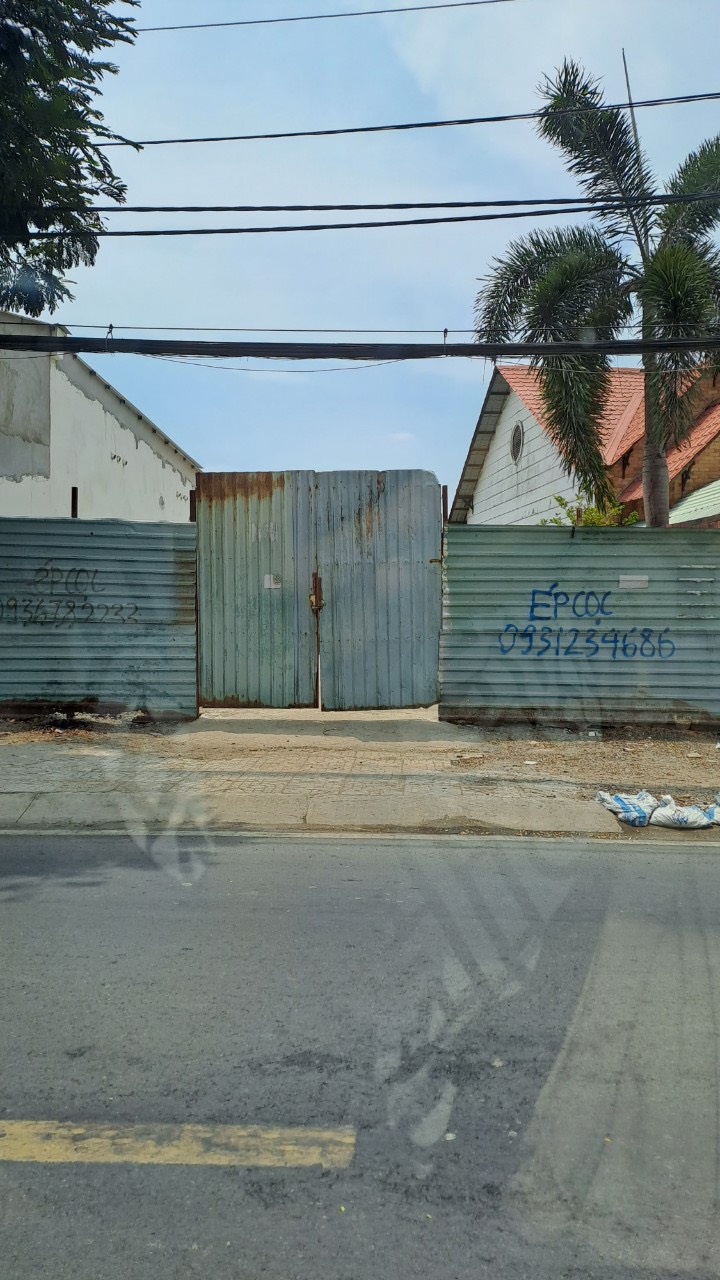 Land for sale in front of Nguyen Binh, Phu Xuan, Nha Be Quy streets or commercial centers