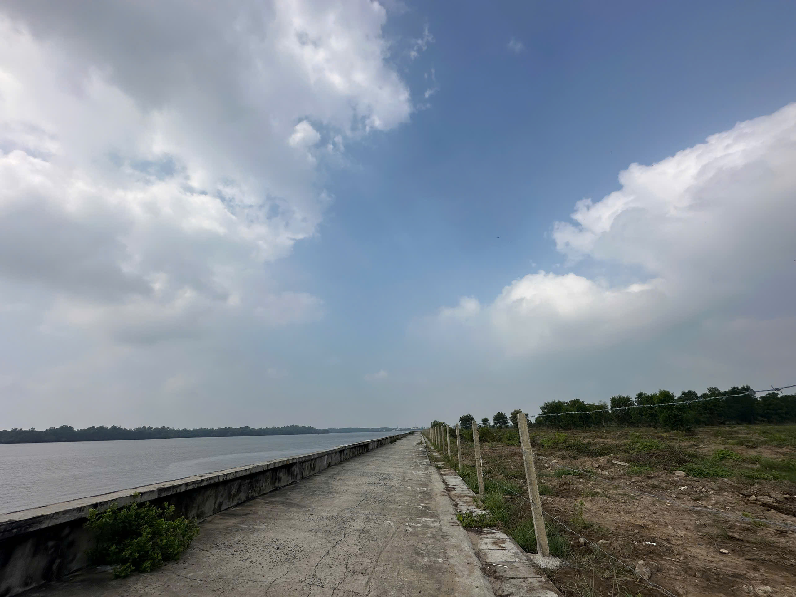 Bán đất mặt tiền Tam Thôn Hiệp và sông Lòng Tàu, Cần Giờ đất thổ cư diện tích lớn – 29.937m2