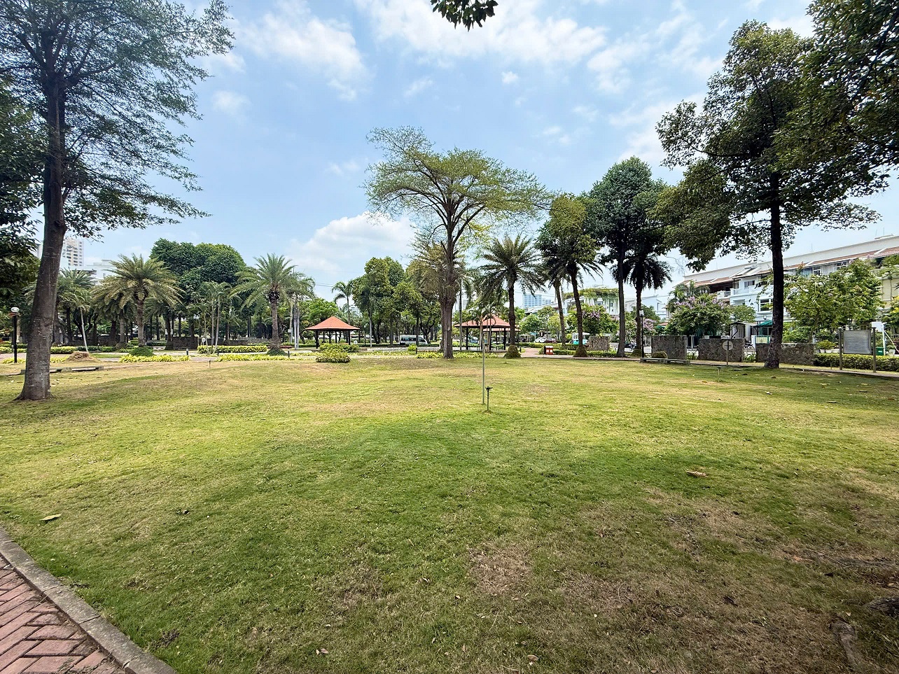Bán đất nền biệt thự đơn lập A33 Nam Thông 2 Phú Mỹ Hưng lô kế góc view công viên – 252m2 6