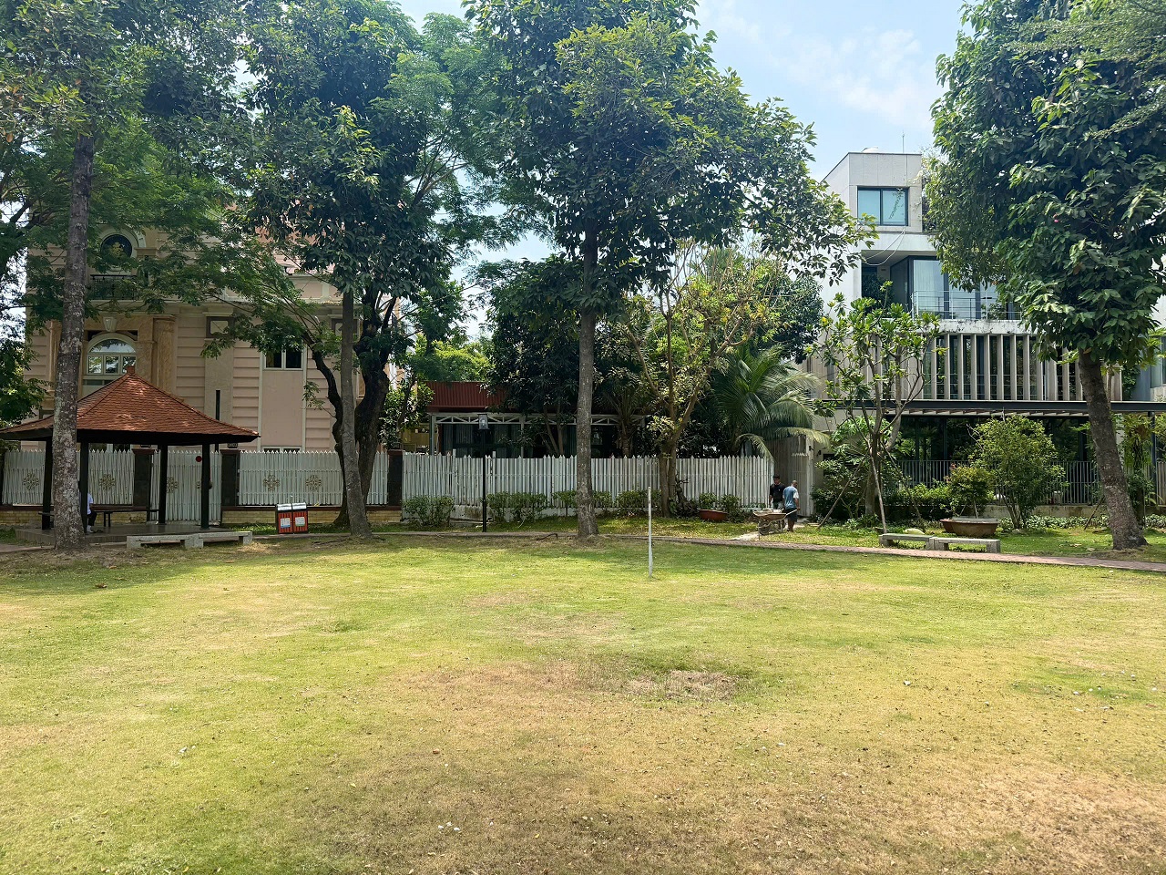 Bán đất nền biệt thự đơn lập A33 Nam Thông 2 Phú Mỹ Hưng lô kế góc view công viên – 252m2 5