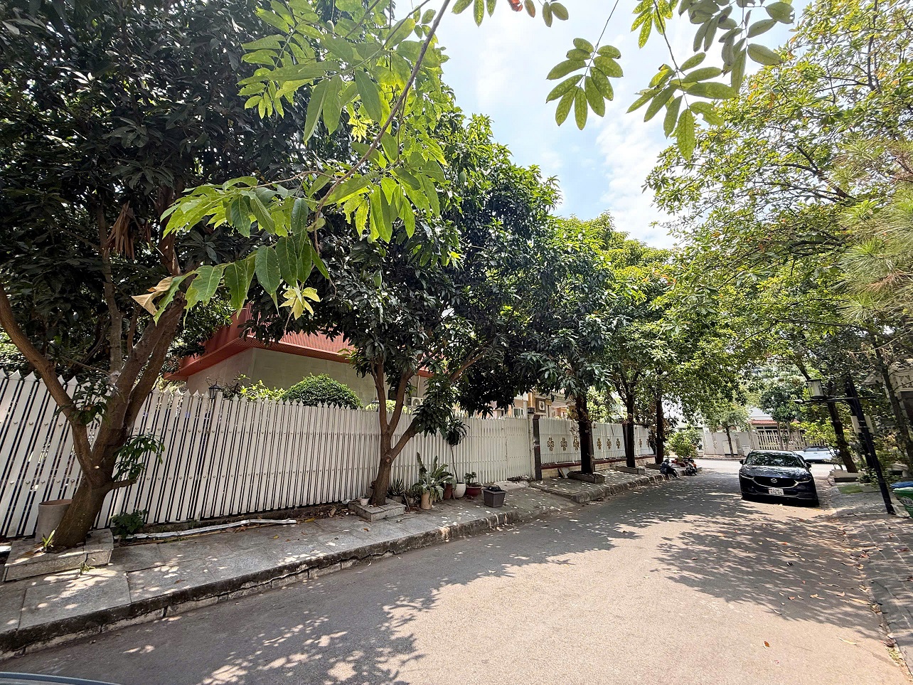 Bán đất nền biệt thự đơn lập A33 Nam Thông 2 Phú Mỹ Hưng lô kế góc view công viên – 252m2 3