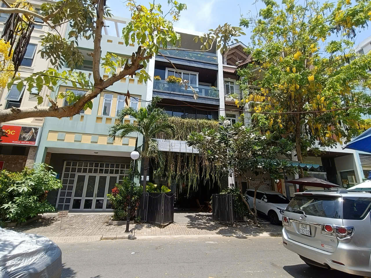 Selling 2 plots of land My Toan 2 Phu My Hung, District 7 is built with basement + ground + mezzanine + 3 floors, facing North 9