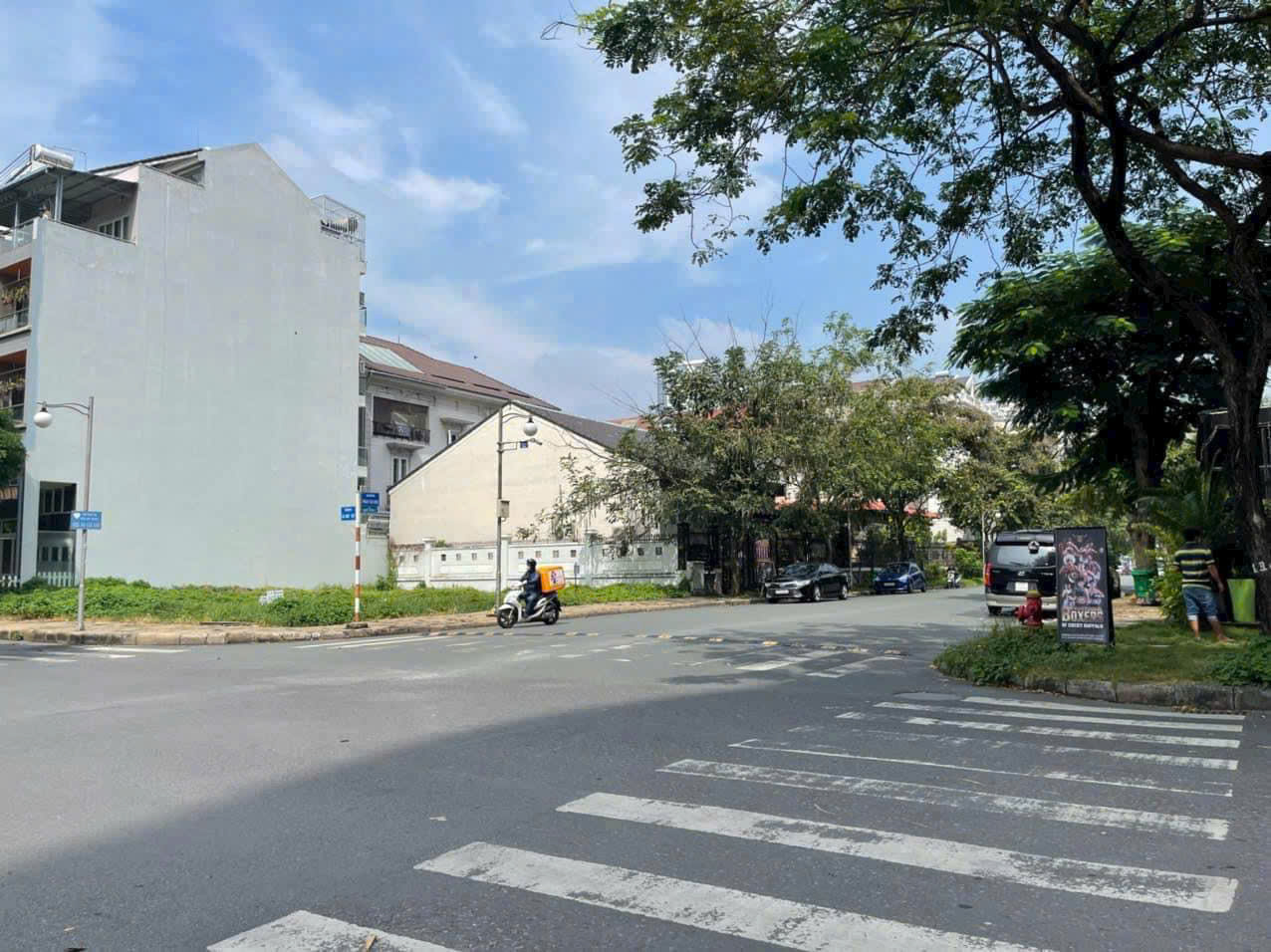 Selling a pair of corner lots of Nam Thien 3, Phu My Hung, District 7 in a beautiful location on Ha Huy Tap and Pham Van Nghi streets 3