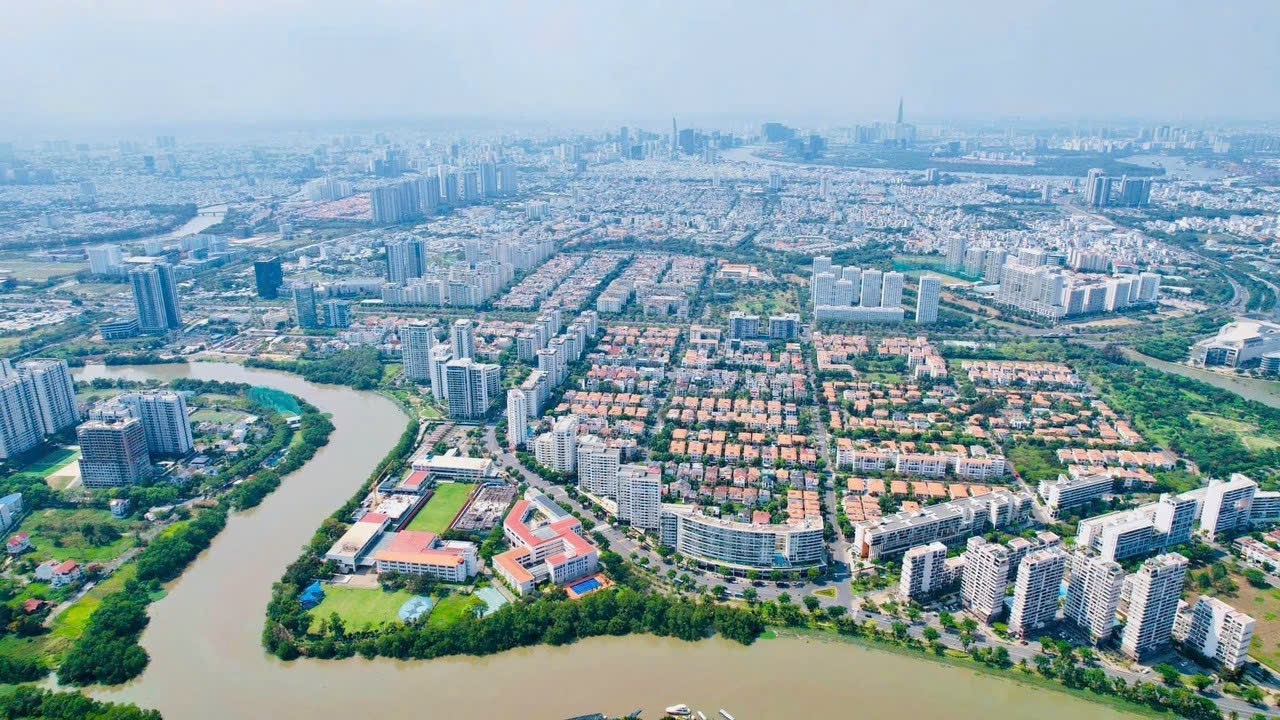 Land for sale in front of Hung Gia, Phu My Hung, District 7, a busy business area built in a basement + mezzanine + 3 floors 1