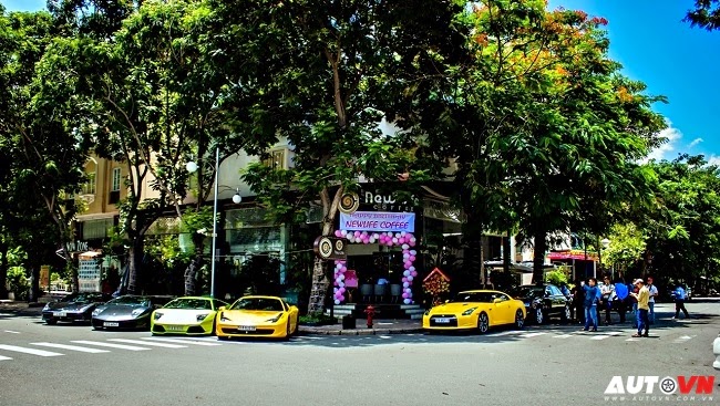 Hung Gia Hung Phuoc business townhouse for rent on the corner of Bui Bang Doan. 1