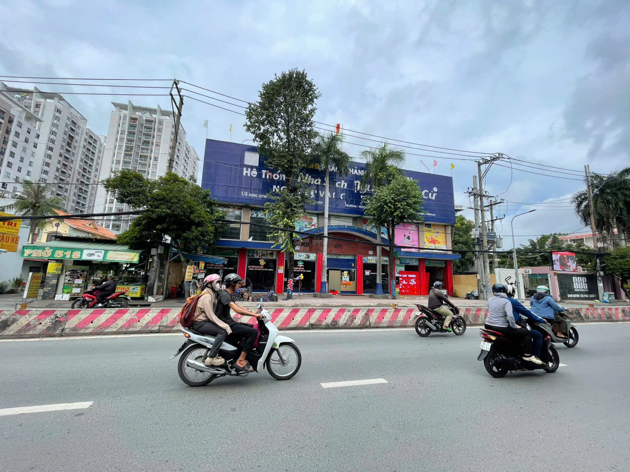 Cho thuê mặt bằng kinh doanh 520 Huỳnh Tấn Phát, Quận 7 xây trệt + 1 lầu vị trí sầm uất - 1500m2 7