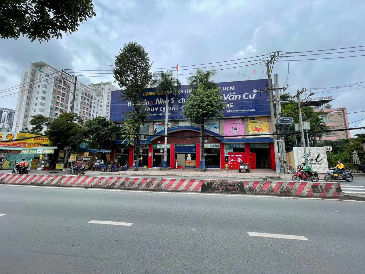 Cho thuê mặt bằng kinh doanh 520 Huỳnh Tấn Phát, Quận 7 xây trệt + 1 lầu vị trí sầm uất - 1500m2 3