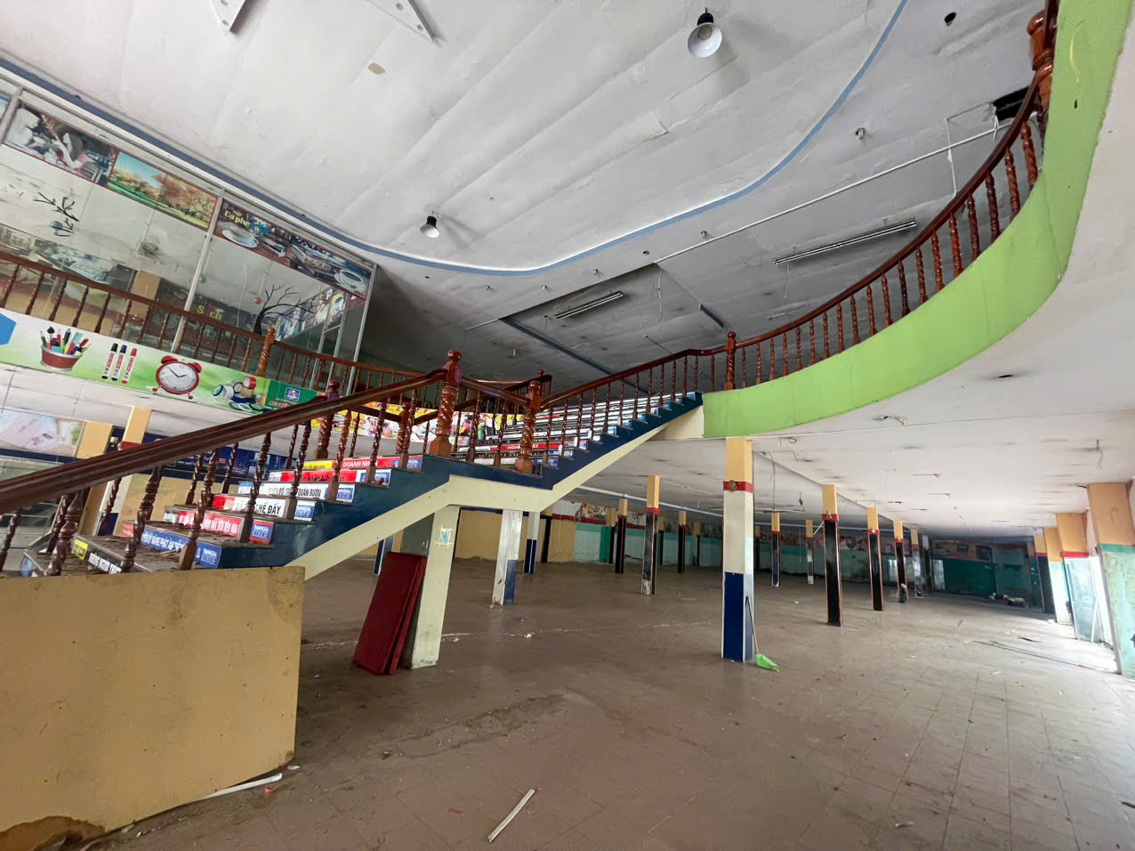 Cho thuê mặt bằng kinh doanh 520 Huỳnh Tấn Phát, Quận 7 xây trệt + 1 lầu vị trí sầm uất - 1500m2 2