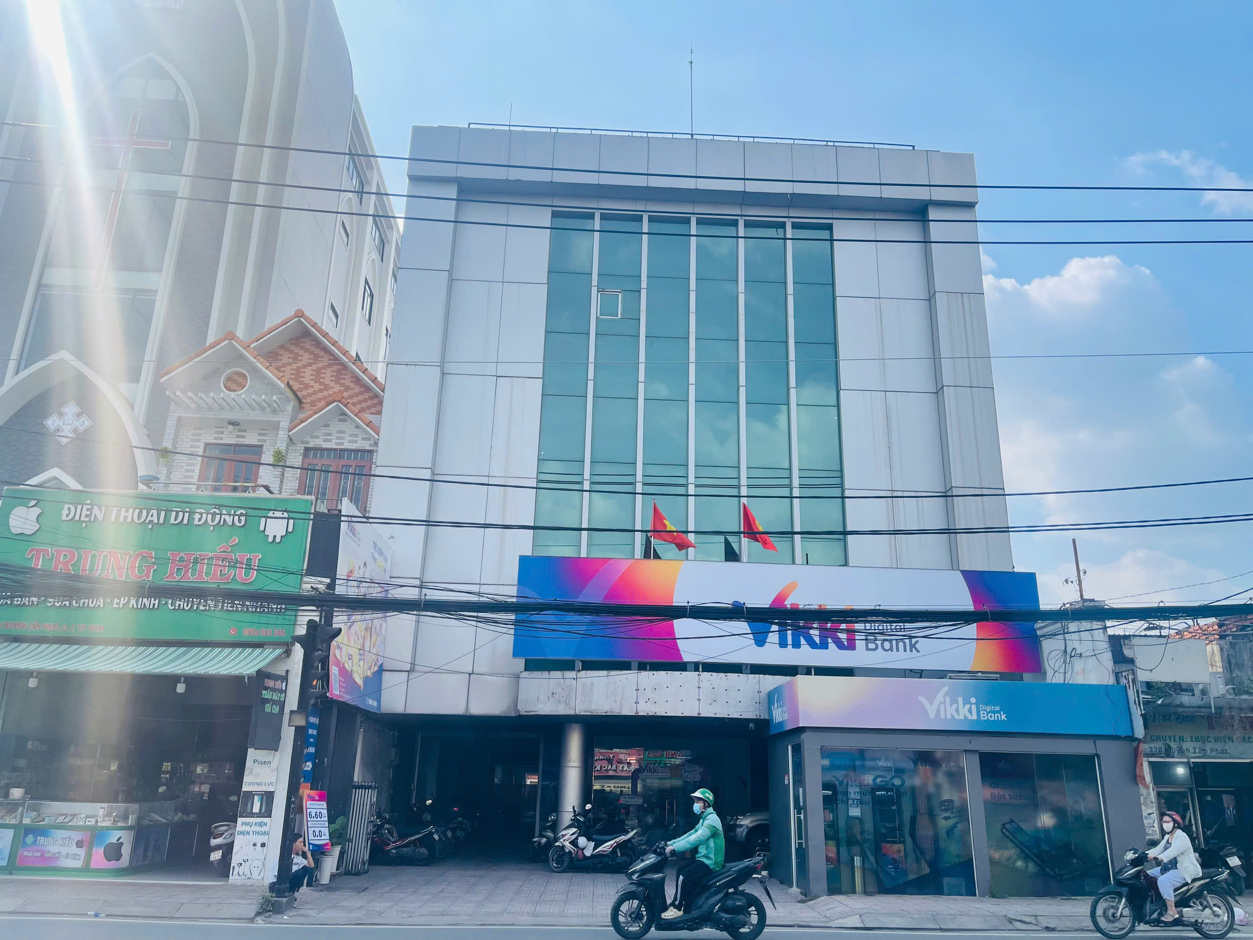 Cho thuê mặt bằng kinh doanh 322 Huỳnh Tấn Phát, Tân Thuận, Quận 7 ngang 14m gần đường Bùi Văn Ba 2