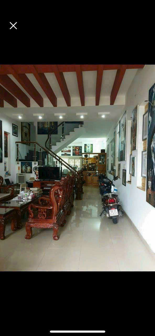 House for sale with 2 frontages in Phu My Cho Lon residential area, District 7 with 2 floors for rent 20 million/month 4