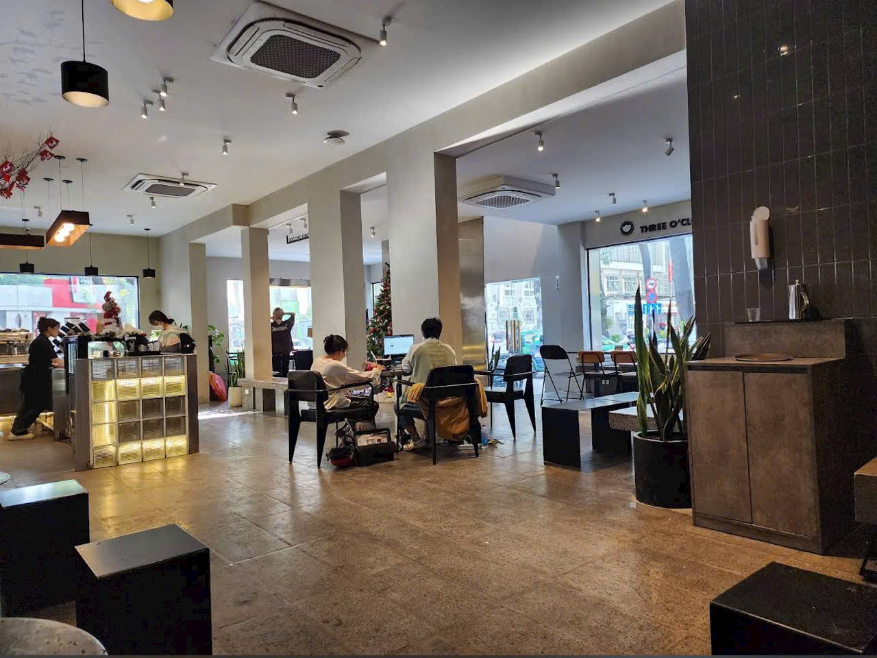 Cho thuê nhà căn góc 2 mặt tiền Nguyễn Đình Chiểu – Phạm Ngọc Thạch, Quận 3 xây 2 tầng – 140m2 3