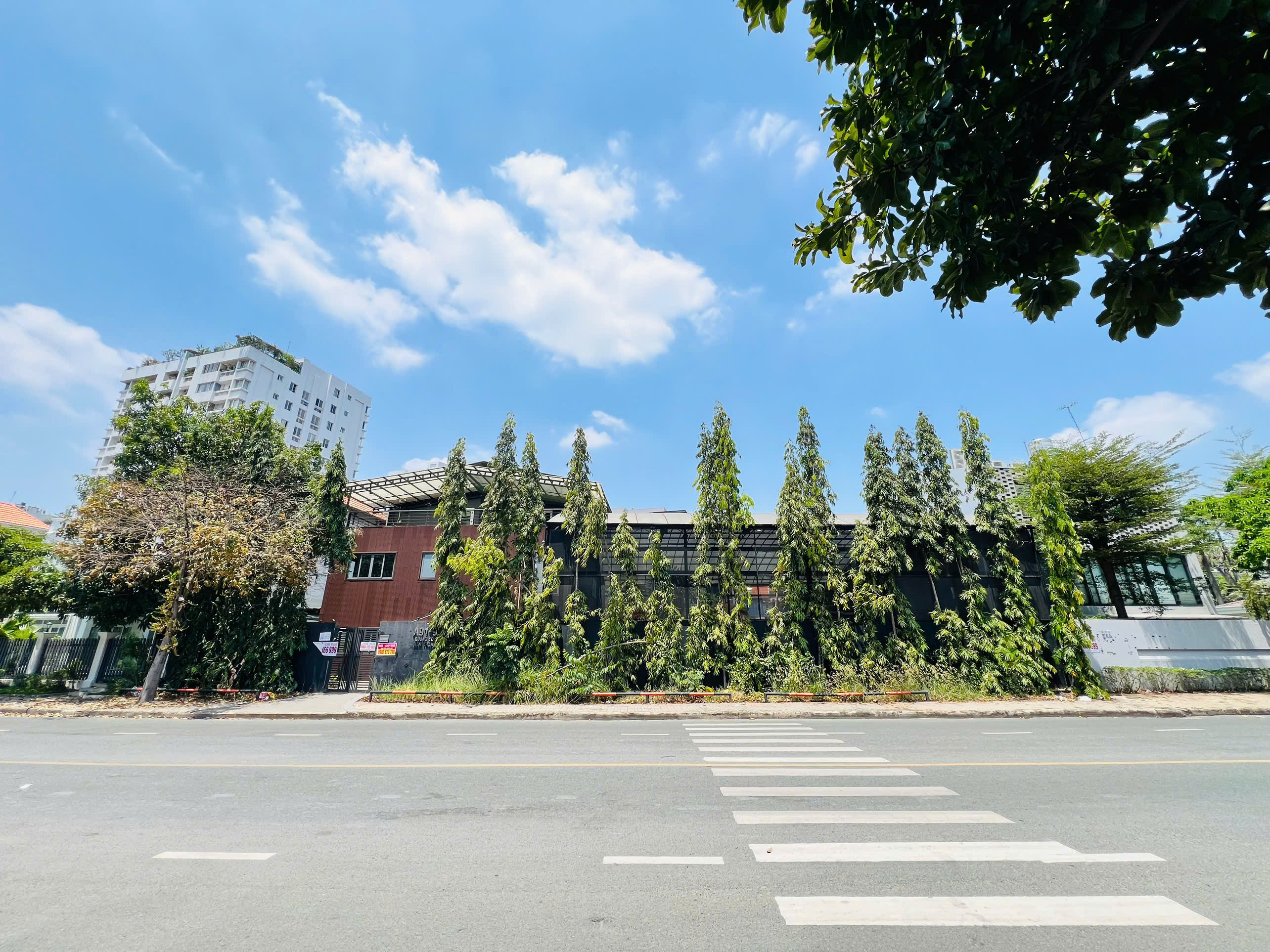 House and land for rent in Nam Thong 2 Phu My Hung, District 7 3-storey house with 6 bedrooms – 586,964m2 5