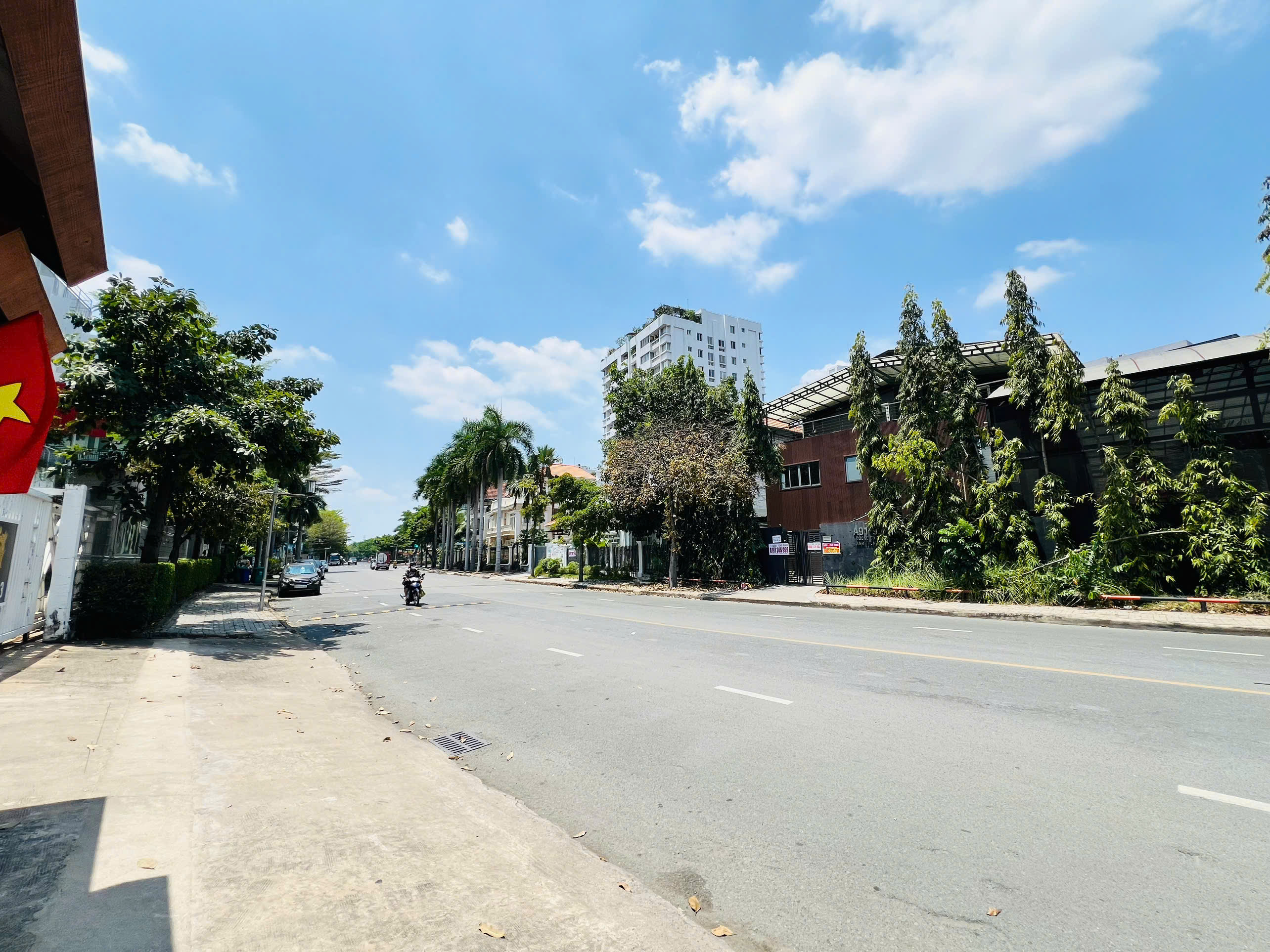 House and land for rent in Nam Thong 2 Phu My Hung, District 7 3-storey house with 6 bedrooms – 586,964m2 4