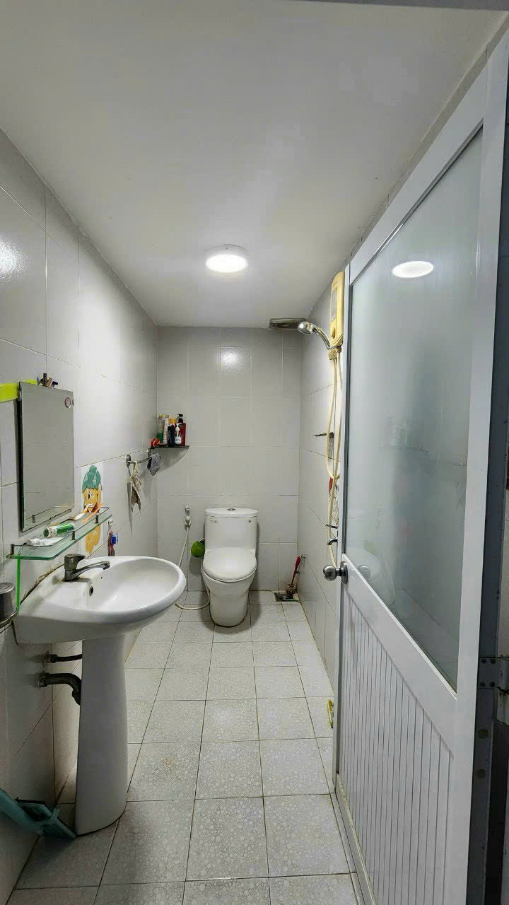 Car alley house for sale at the end of Cao Thi Chinh Street, Phu Thuan Ward, District 7 through alley 803 Huynh Tan Phat 7