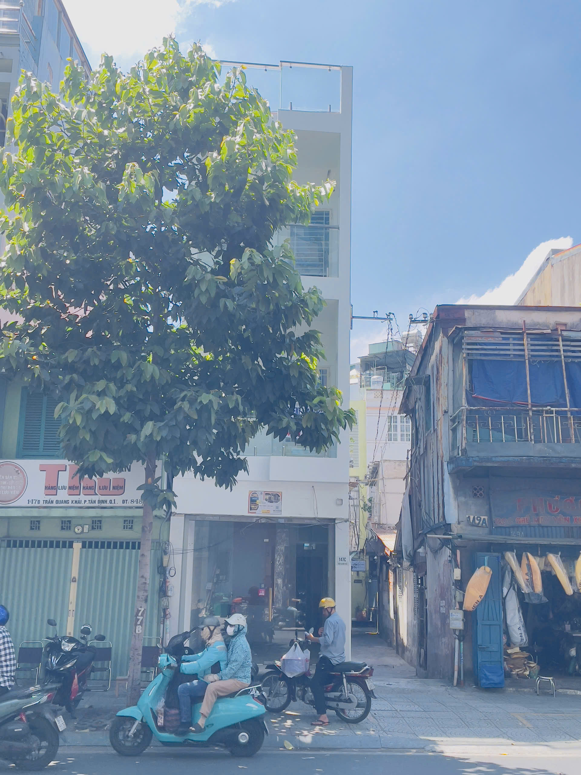 Bán hoặc cho thuê nhà mặt tiền 147C Trần Quang Khải, P.Tân Định, Quận 1 căn góc xây 4 tầng – 46m2 3