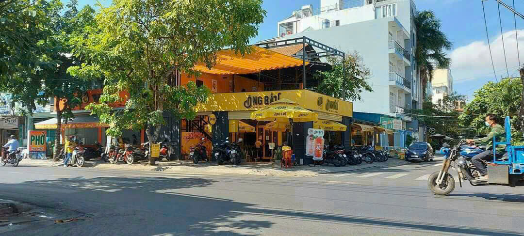 House for sale in front of 170A Lam Van Ben, Tan Quy Ward, District 7, corner apartment with 2 facades – 109m2 2