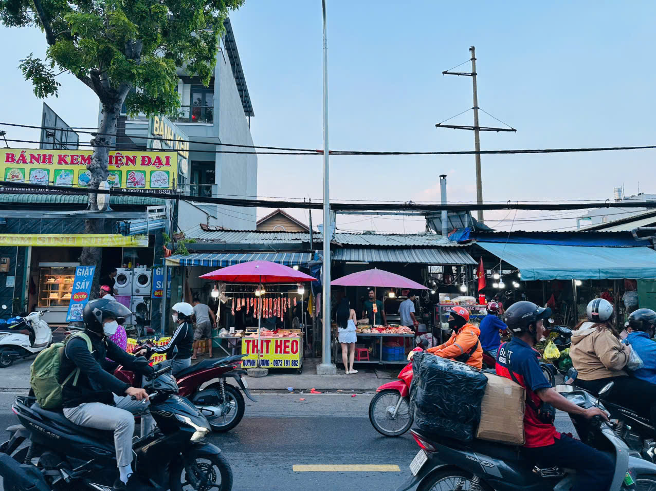 House for sale in front of 174 Pham Huu Lau, Phu My Ward, District 7, level 4 house for rent 40 million/month – 425m2 2