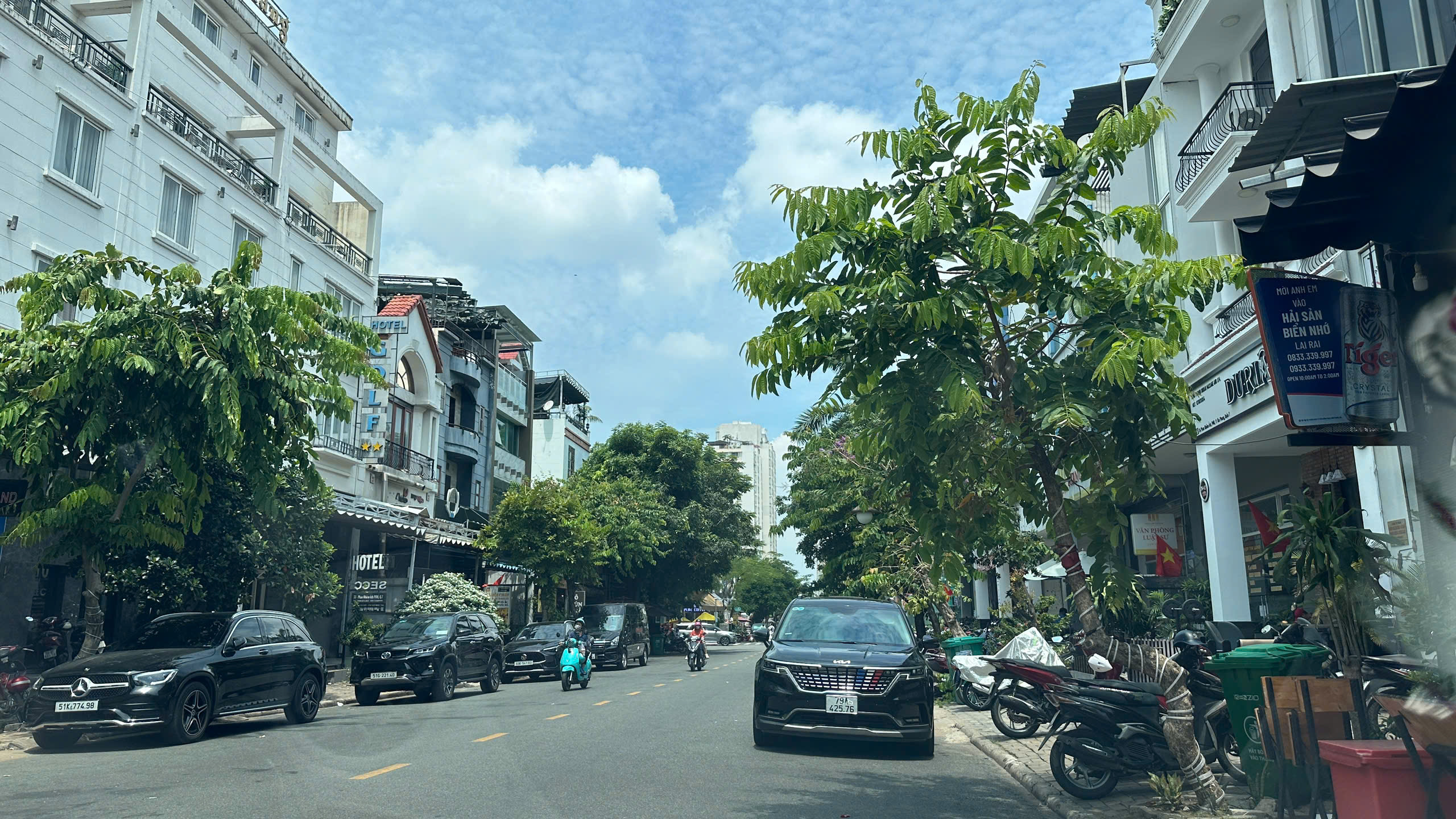 House for sale in front of 27 Phan Khiem Ich Phu My Hung, District 7 building 5 floors for rent 2200usd – 111m2 3
