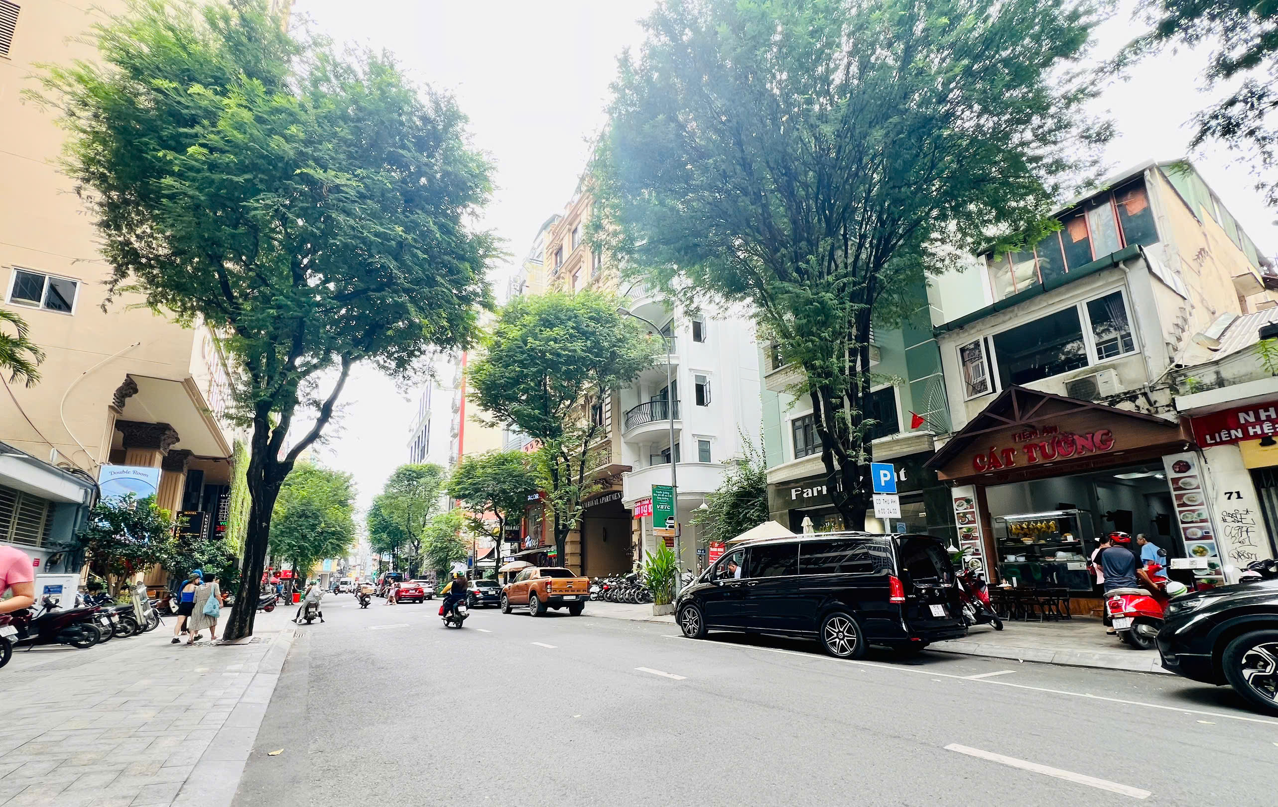 Cho thuê nhà mặt tiền 71 Thủ Khoa Huân, Phường Bến Thành, Quận 1 xây trệt + lửng – 92m2 2