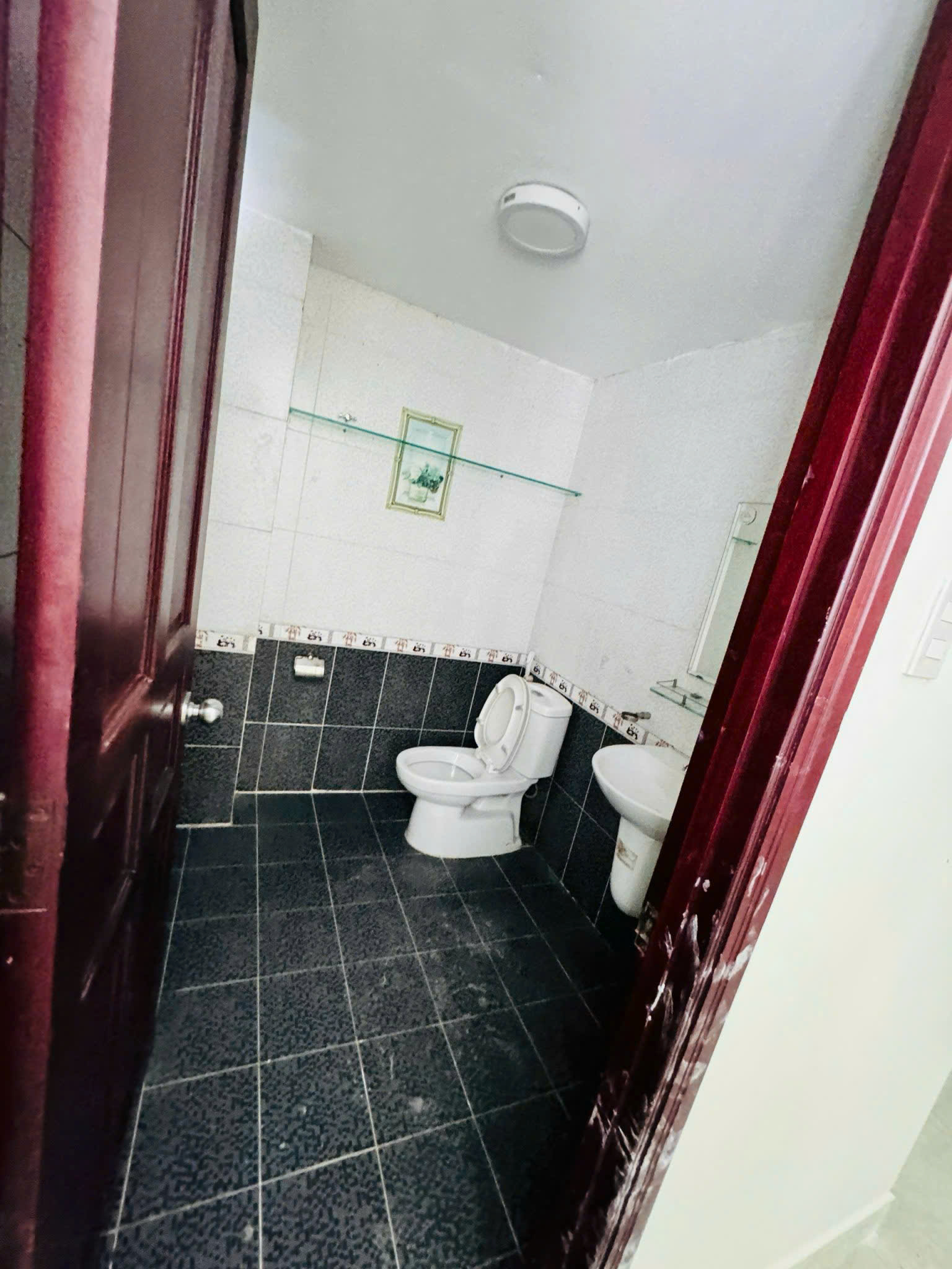 Bán nhà mặt tiền đường Hoàng Quốc Việt, Quận 7 xây trệt + 3 lầu đang cho thuê 55 triệu/tháng 4