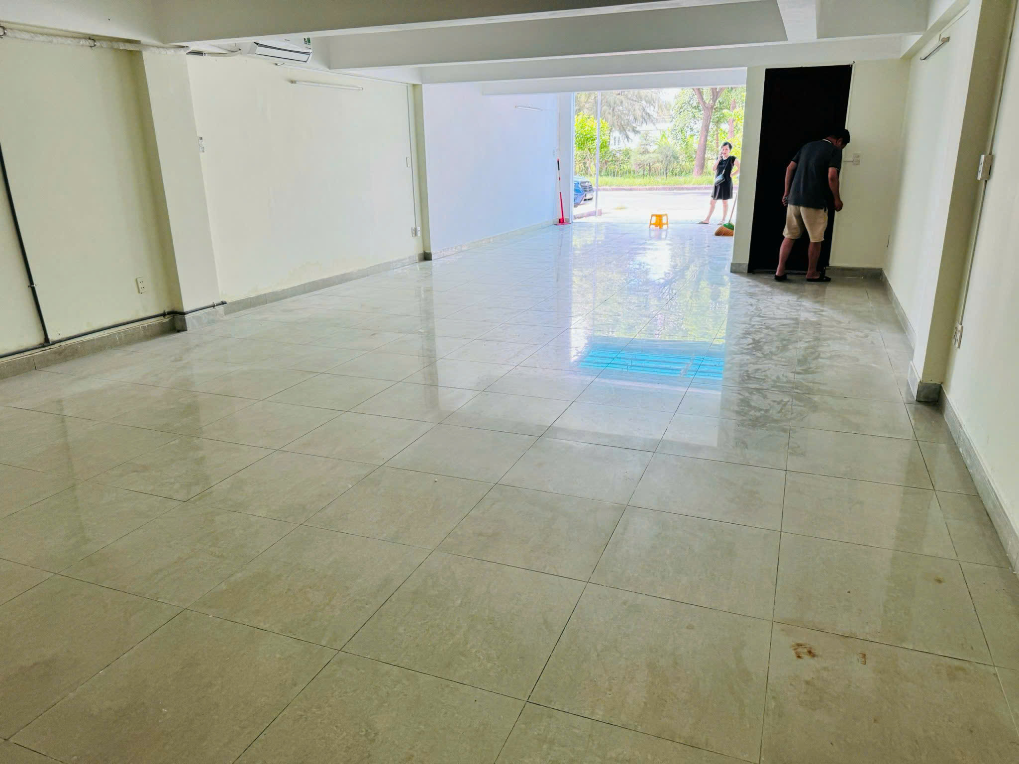 Bán nhà mặt tiền đường Hoàng Quốc Việt, Quận 7 xây trệt + 3 lầu đang cho thuê 55 triệu/tháng 3