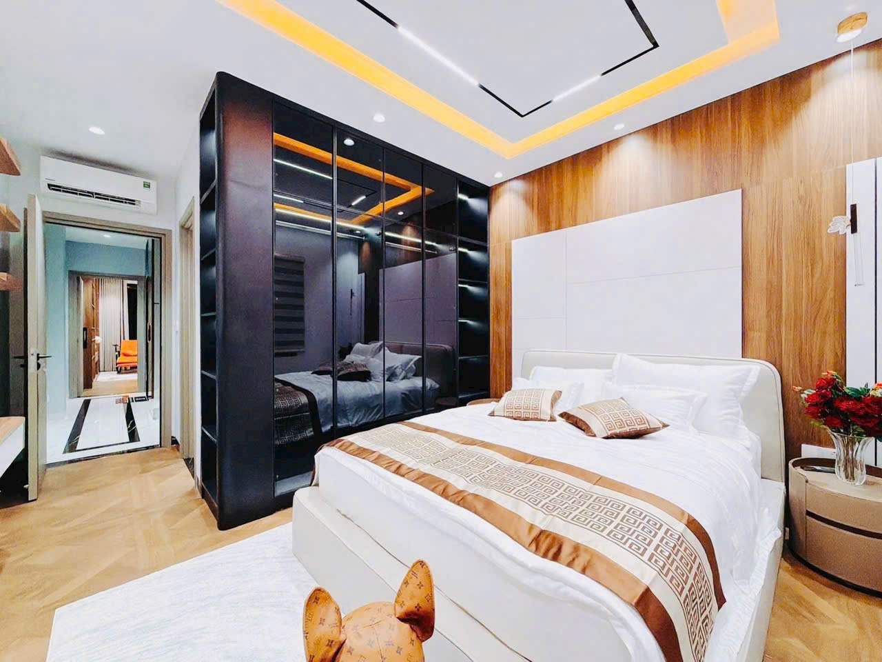 Bán nhà mặt tiền khu Tân Quy Đông, Phường Tân Phong, Quận 7 xây 5 tầng có 5 phòng ngủ – 76m2 1