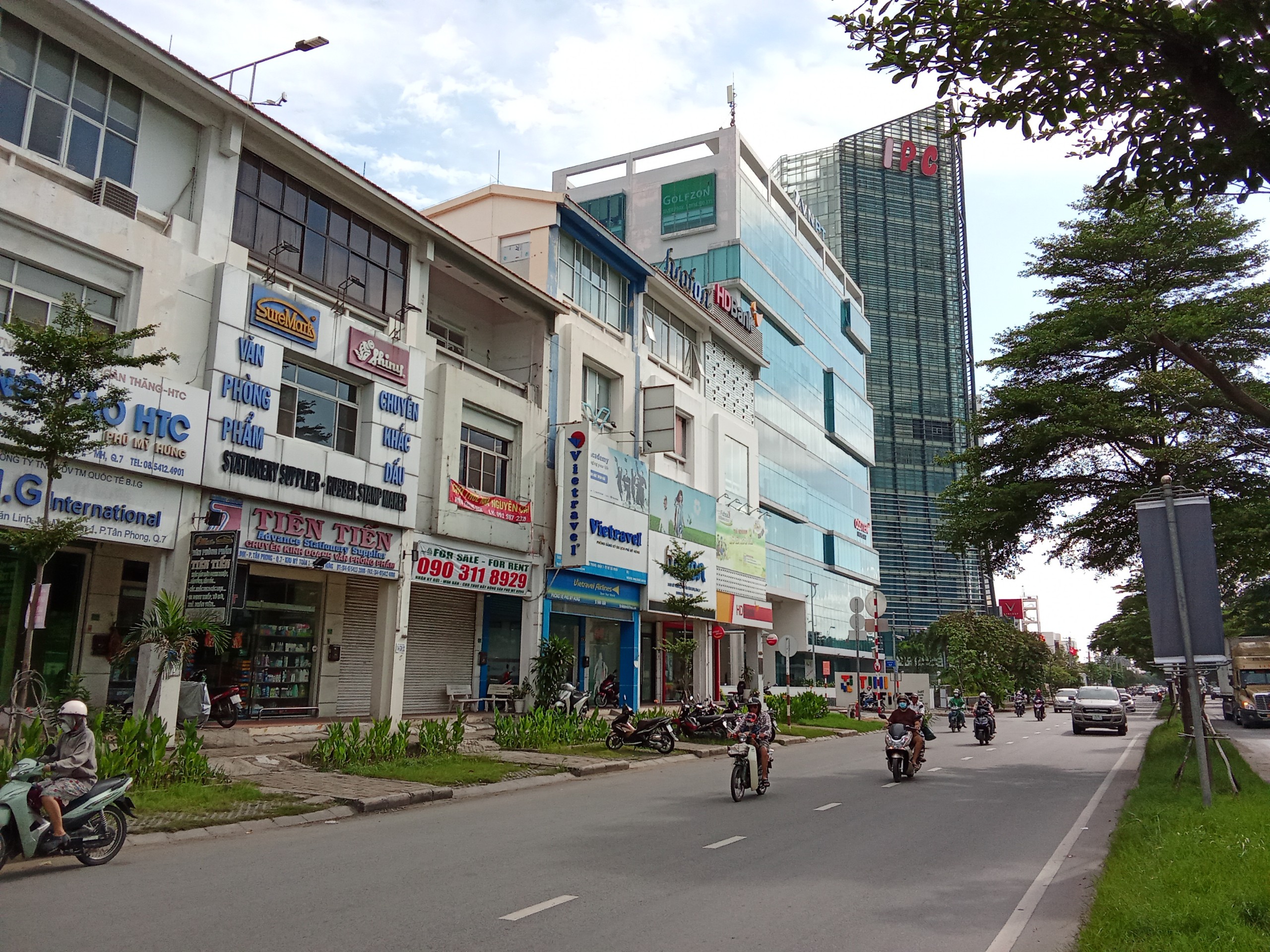 House for rent in front of Nguyen Van Linh, My Toan 1, Phu My Hung, District 7, beautiful new house 1