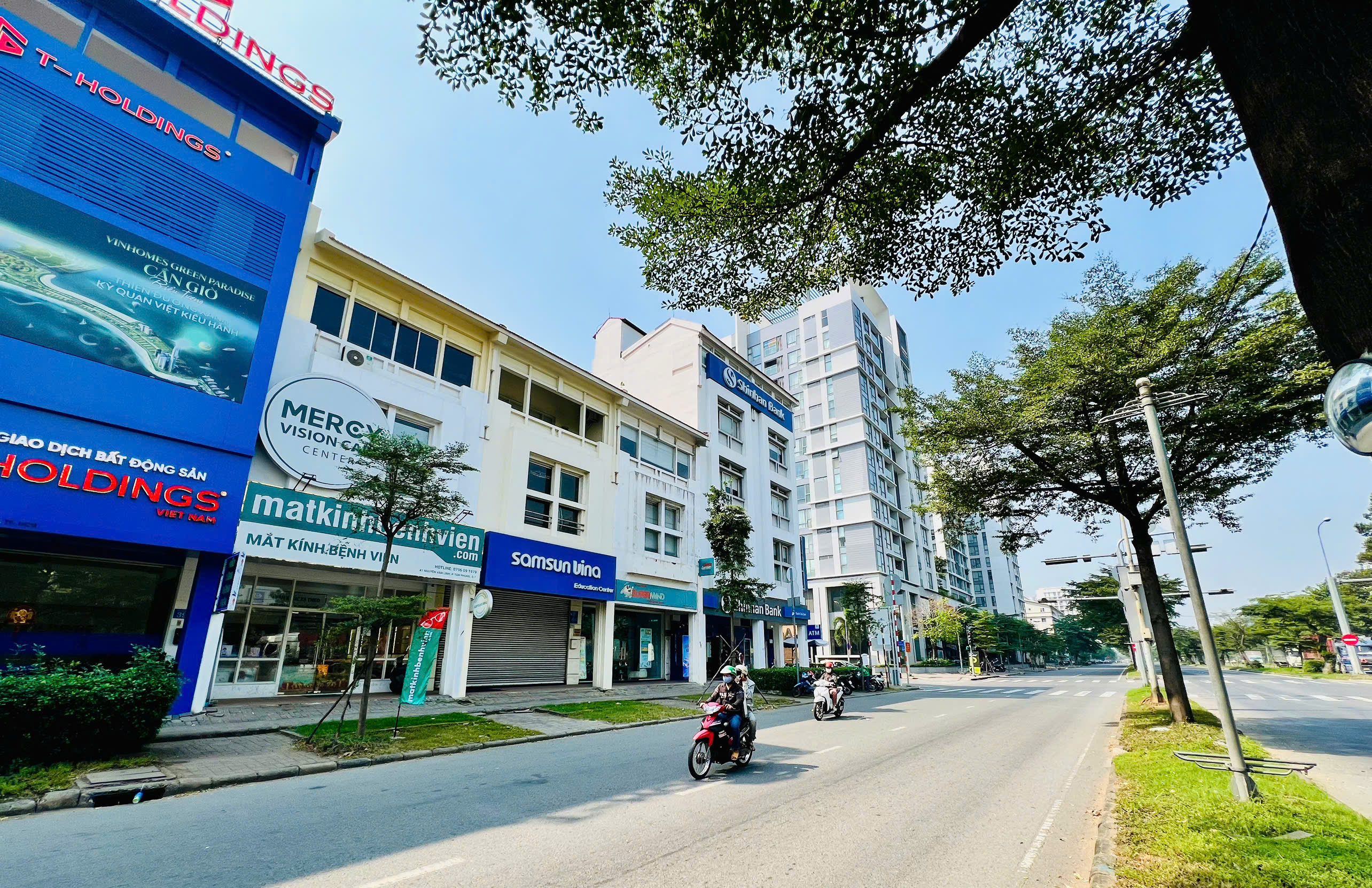 Bán nhà mặt tiền Nguyễn Văn Linh, Phú Mỹ Hưng, Quận 7 thuận tiện kinh doanh mọi ngành nghề – 111m2 2