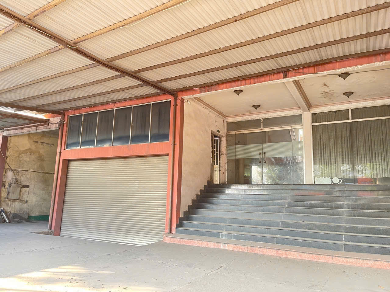 Cho thuê nhà mặt tiền Quang Trung, Phường 8, Gò Vấp xây hầm + 3 tầng diện tích lớn – 965m2 2