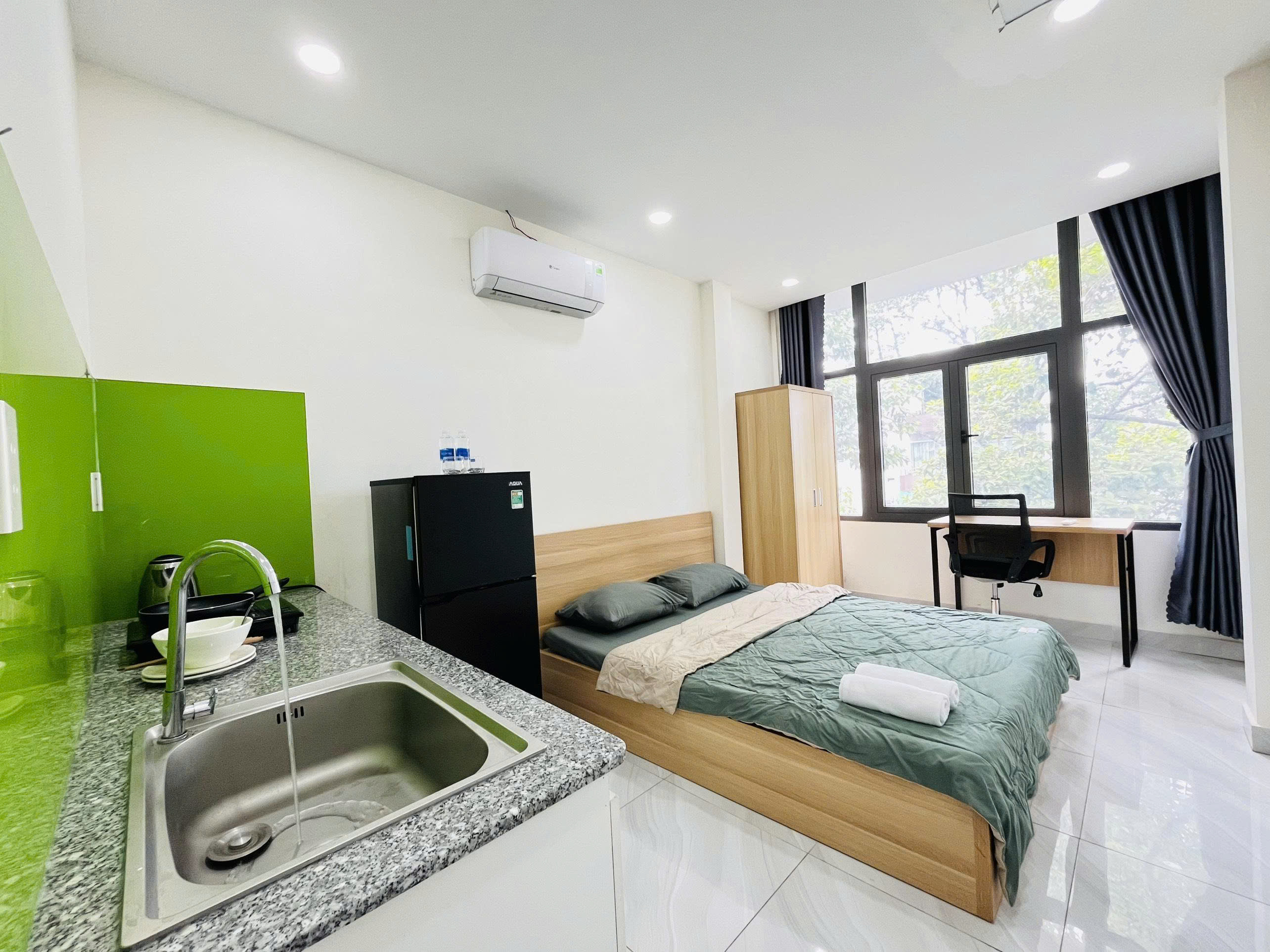 Bán nhà mặt tiền đường 3 tháng 2 Quận 11 xây 6 tầng đang cho thuê 20 triệu/tháng – 24m2 2