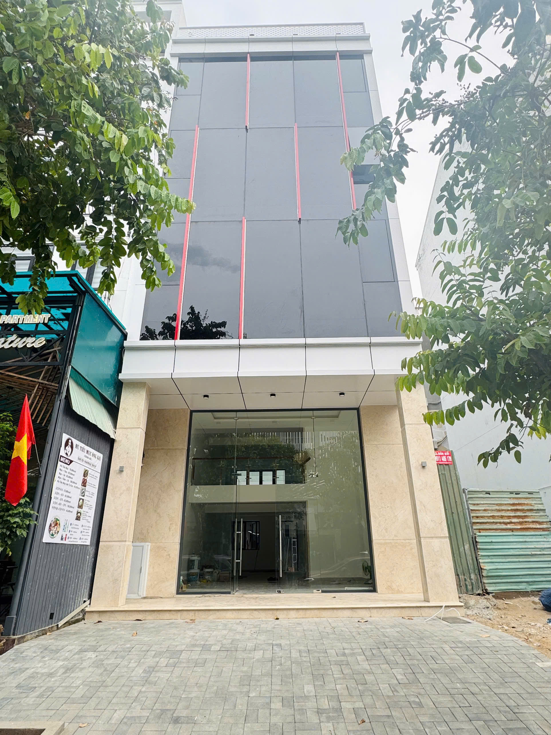 Cho thuê nhà phố Cao Triều Phát Hưng Phước 1, Phú Mỹ Hưng, Quận 7 xây 6 tầng có thang máy - 111m2