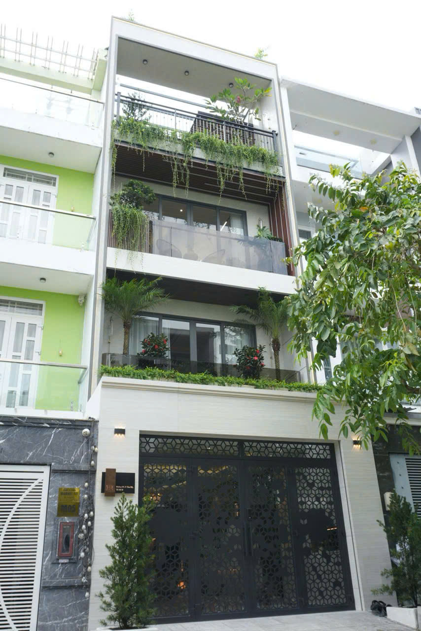 Bán nhà phố đường D7 Phường Tân Mỹ, Tp. Hồ Chí Minh xây 4 tầng có 4 phòng ngủ đầy đủ nội thất - 90m2
