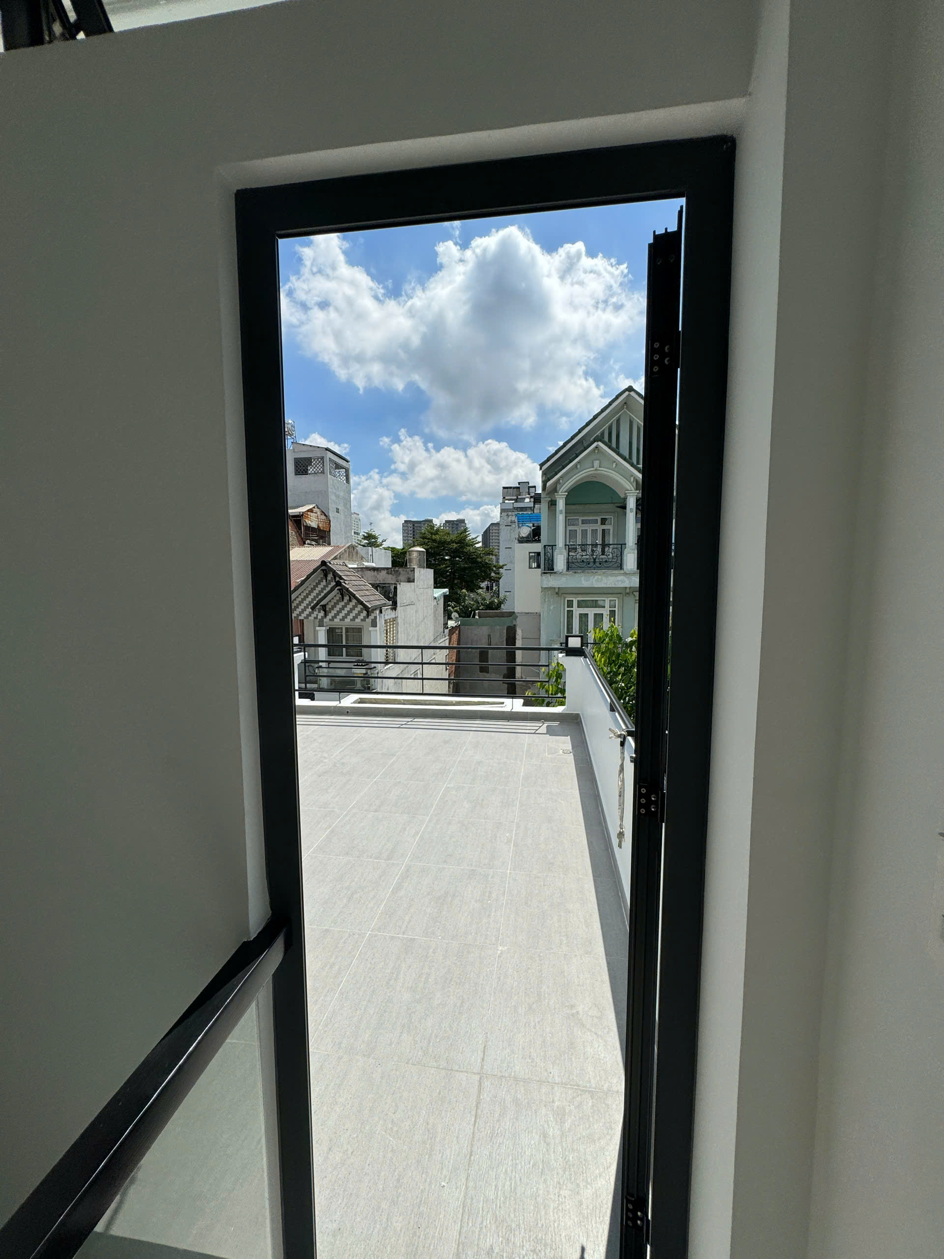 Townhouse for sale near Tan My Market, District 7, new house with 4 bedrooms 9