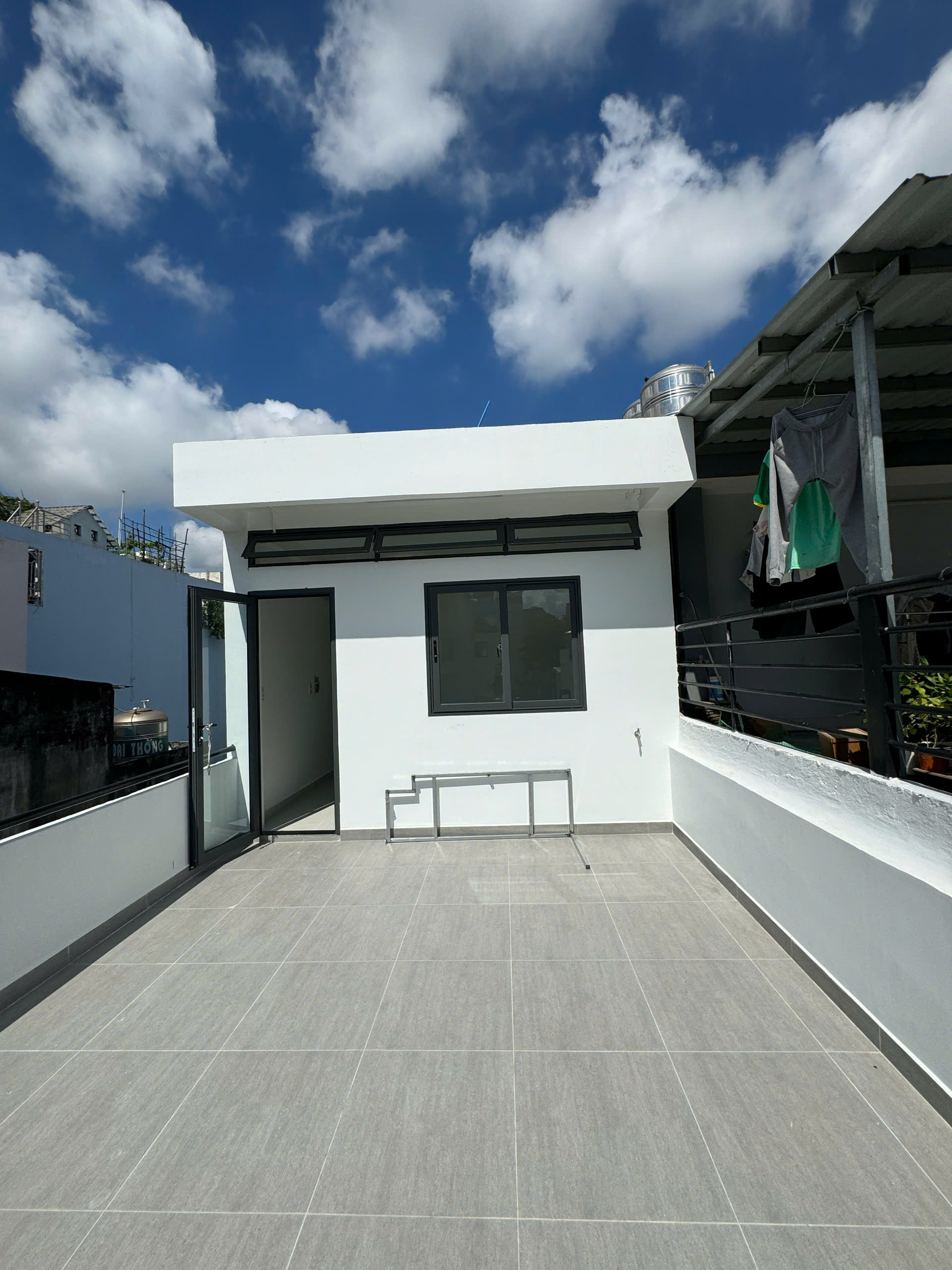 Townhouse for sale near Tan My Market, District 7, new house with 4 bedrooms 3