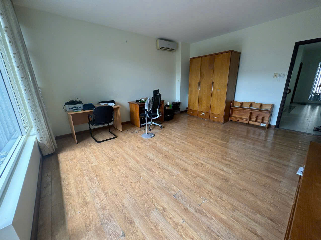 Him Lam 6A Trung Son townhouse for sale, Binh Chanh built 4 floors with park view, East – 100m2 1