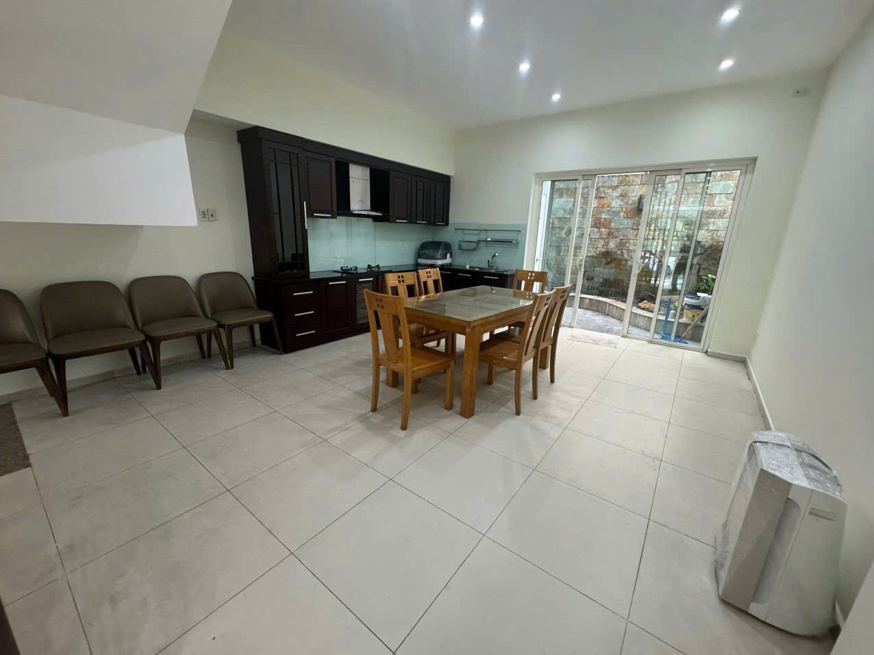 Him Lam 6A Trung Son townhouse for sale, Binh Chanh built 4 floors with park view, East – 100m2 5