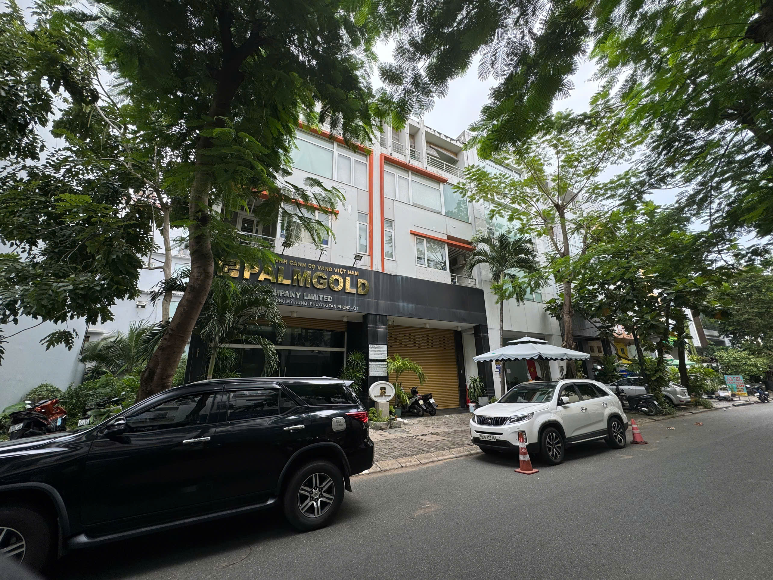 House for rent in front of Hung Gia 1 Phu My Hung, District 7 beautiful double house with interior 8