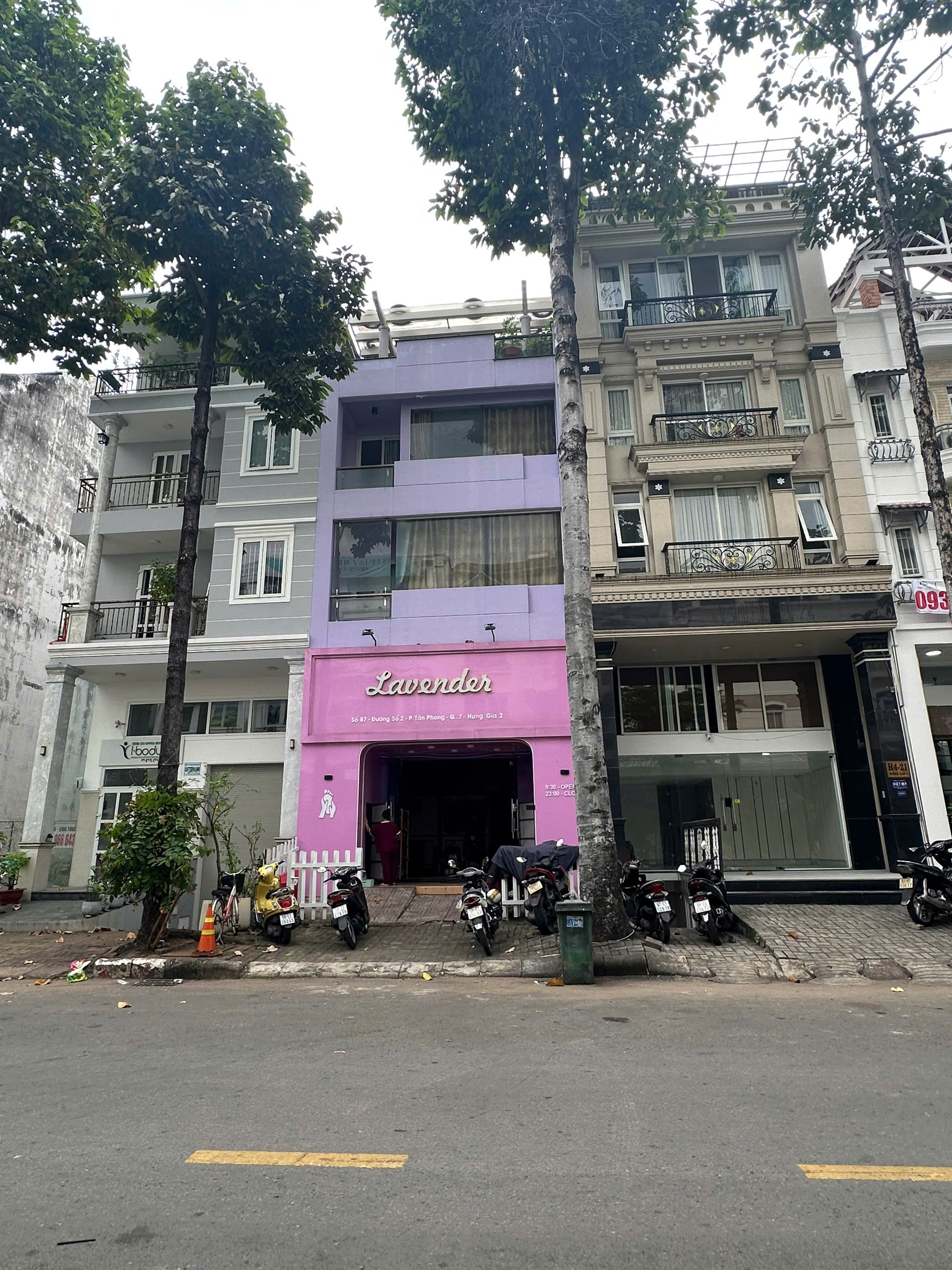 Townhouse for rent in Hung Gia 2 Phu My Hung, District 7, built 5 floors, beautiful location, busy business area – 108m2