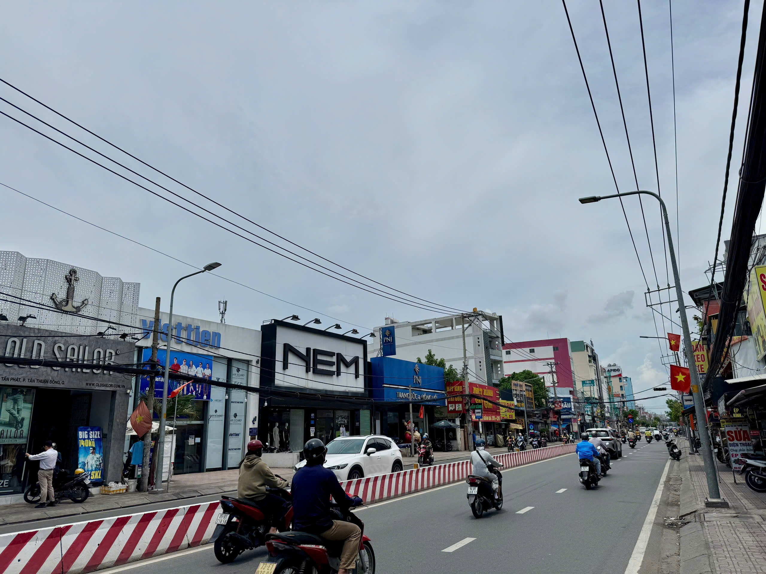 Cho thuê nhà mặt tiền kinh doanh Huỳnh Tấn Phát Phường Phú Thuận, Hồ Chí Minh diện tích lớn – 1080m2 10