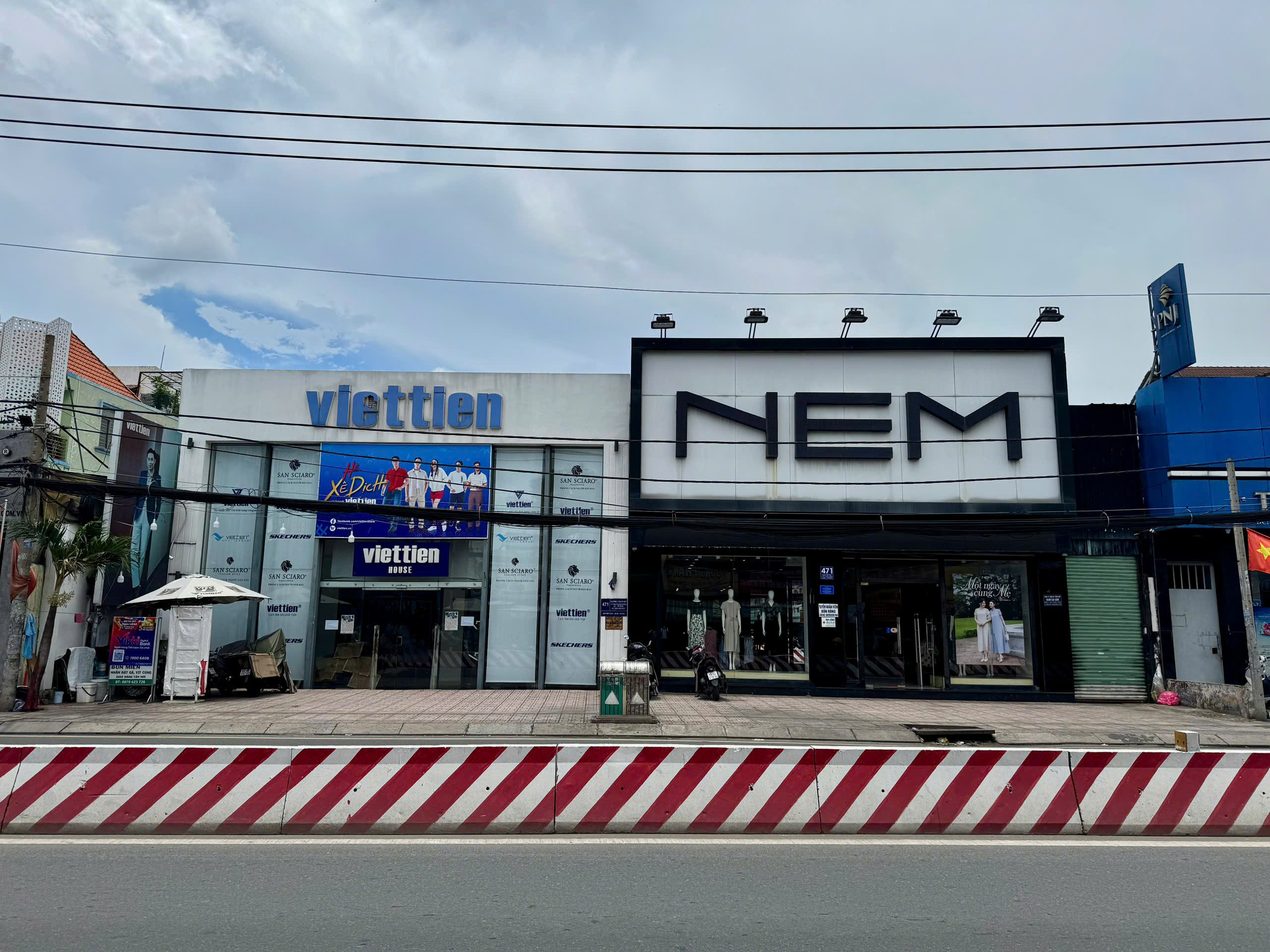 Cho thuê nhà mặt tiền kinh doanh Huỳnh Tấn Phát Phường Phú Thuận, Hồ Chí Minh diện tích lớn – 1080m2 8
