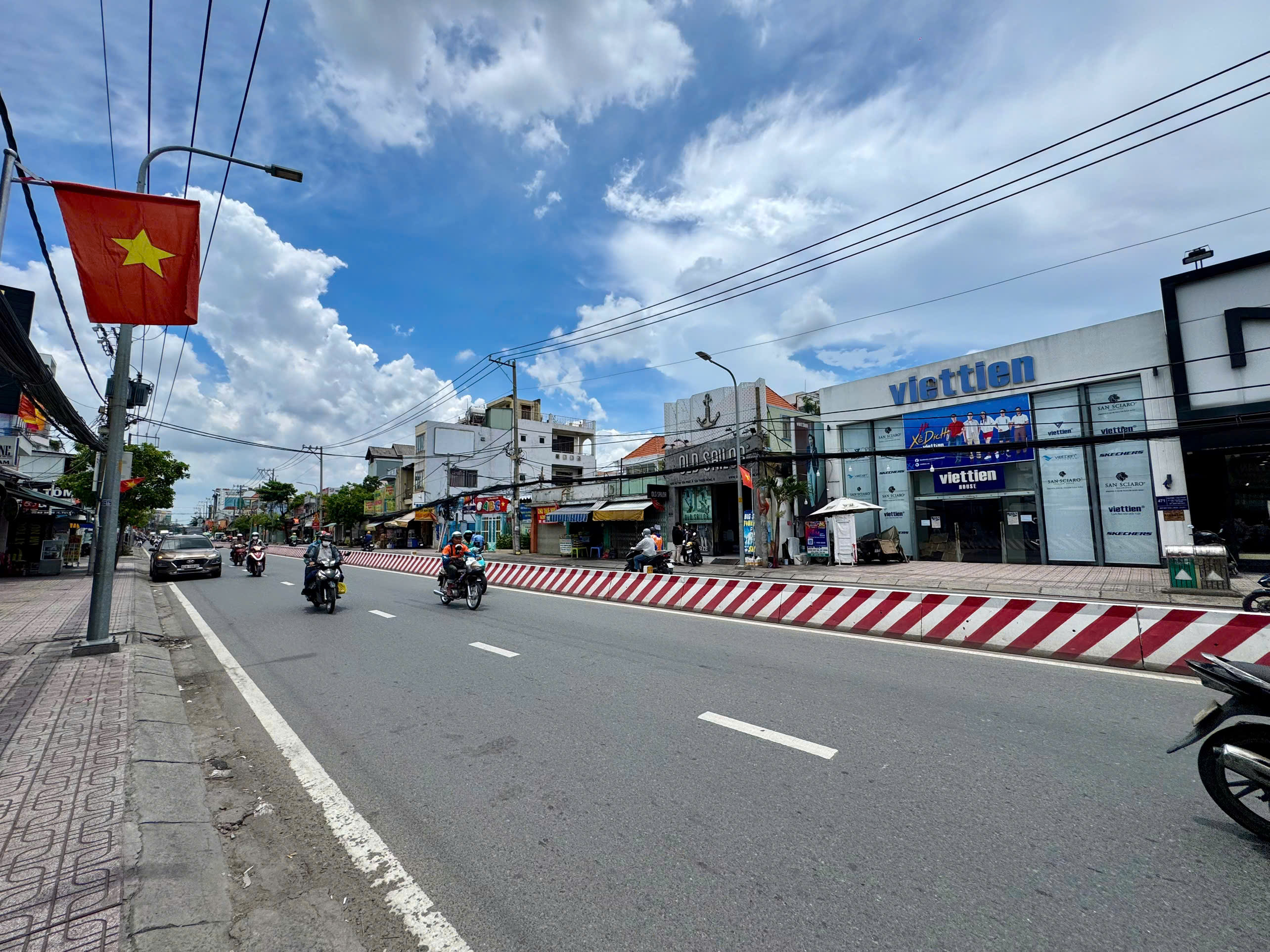 Cho thuê nhà mặt tiền kinh doanh Huỳnh Tấn Phát Phường Phú Thuận, Hồ Chí Minh diện tích lớn – 1080m2 3