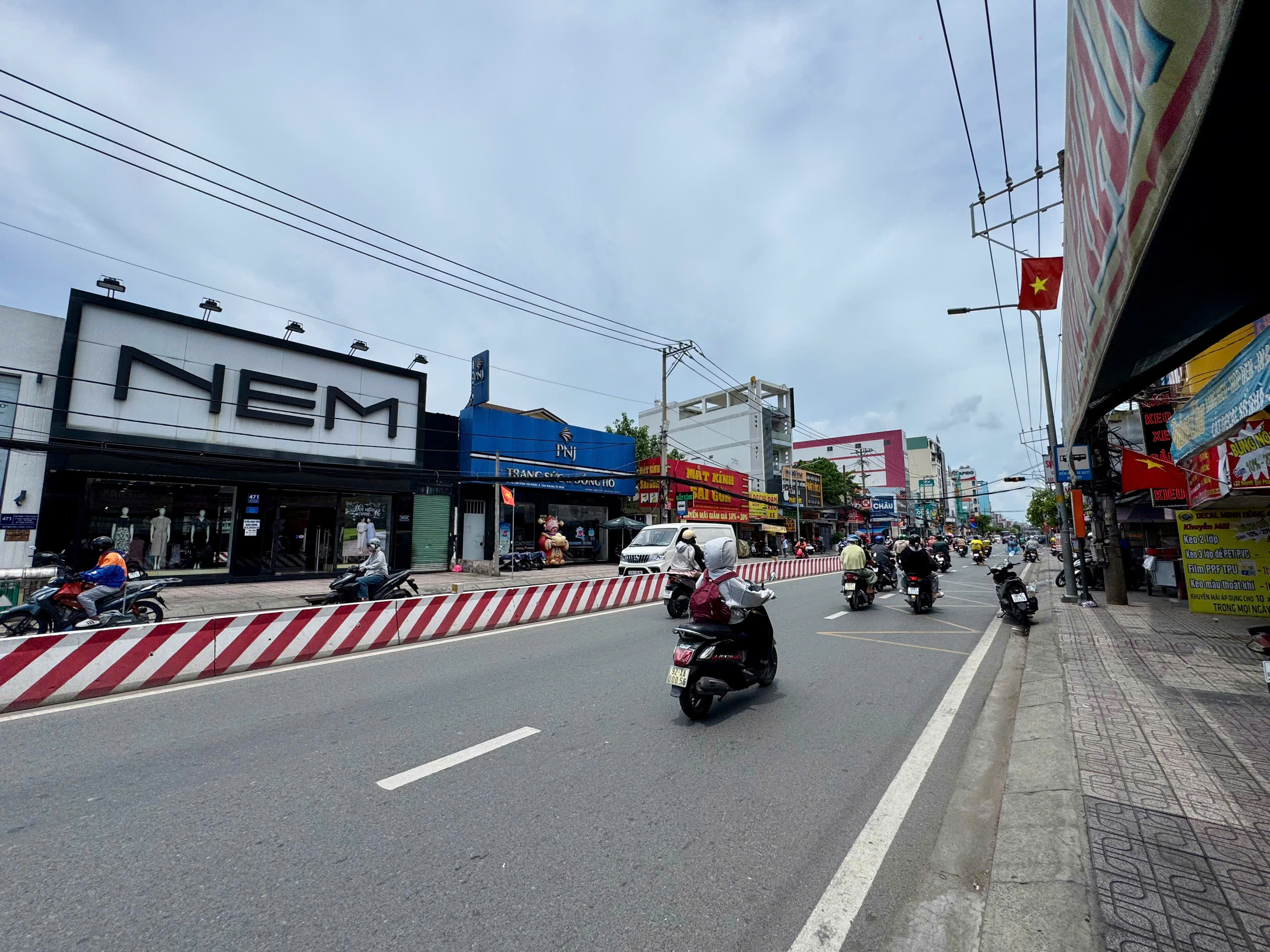 Cho thuê nhà mặt tiền kinh doanh Huỳnh Tấn Phát Phường Phú Thuận, Hồ Chí Minh diện tích lớn – 1080m2 2