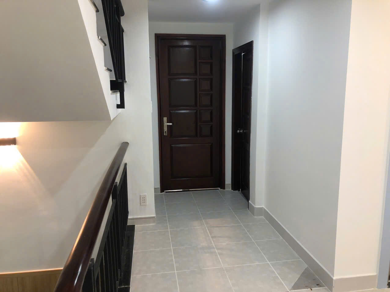 Bán nhà phố kinh doanh khu R4-87 Hưng Phước 3 Phú Mỹ Hưng xây 5 tầng có thang máy – 111m2 1