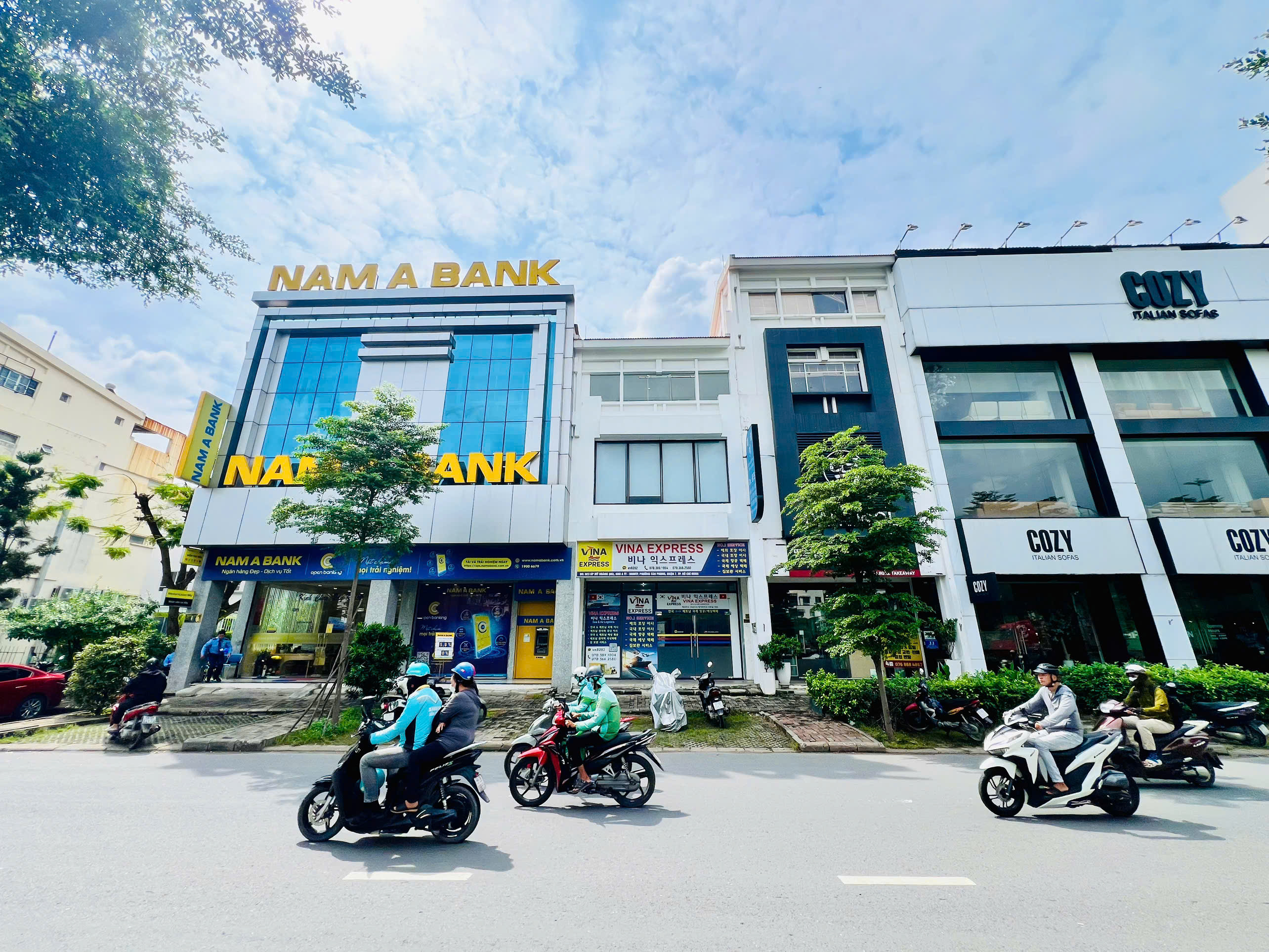 Bán nhà phố Mỹ Hoàng Phú Mỹ Hưng, Quận 7 xây 4 tầng mặt tiền Nguyễn Văn Linh – 111m2 8