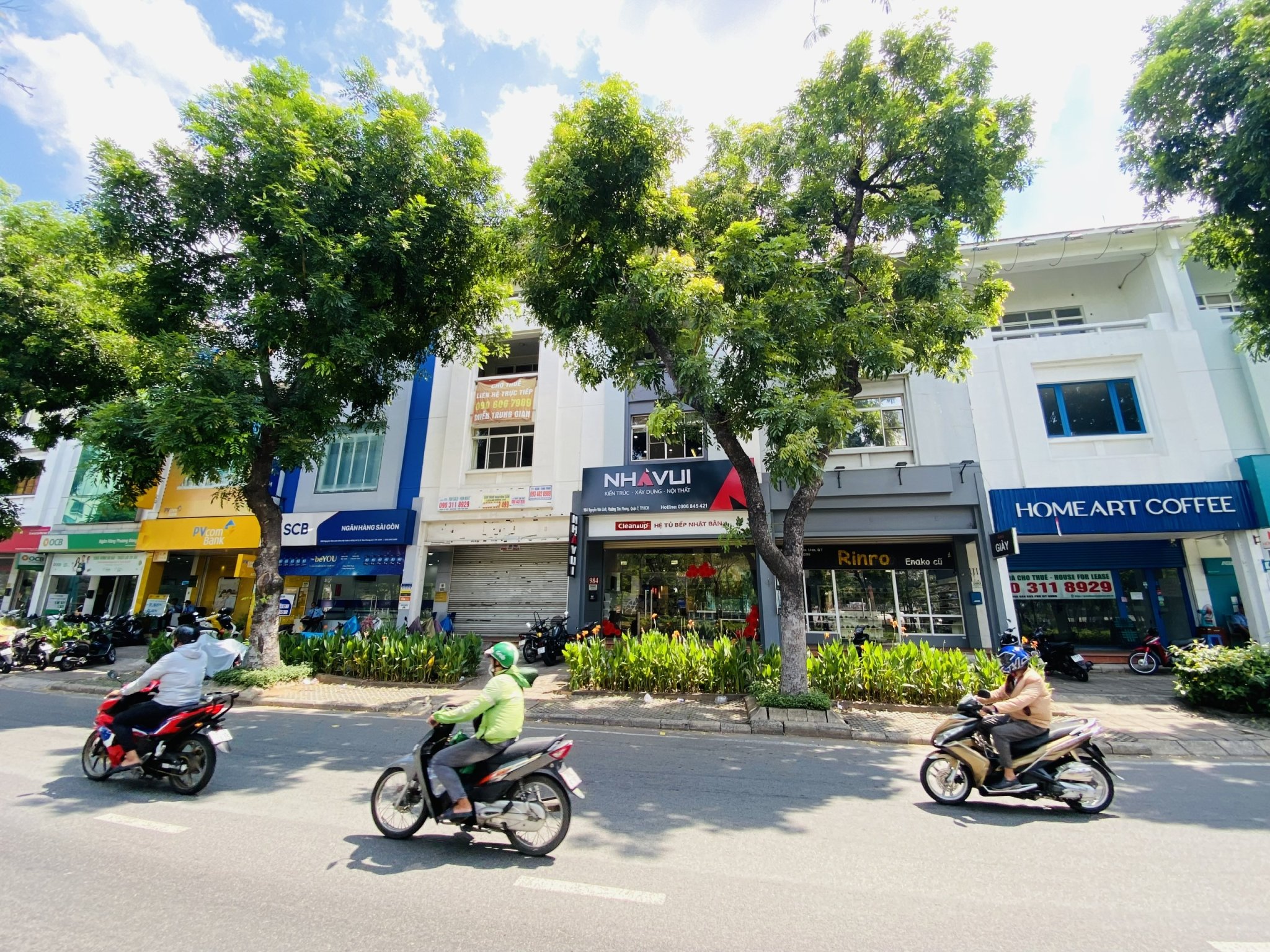 House for rent at 984 My Toan 3, Nguyen Van Linh, Phu My Hung, District 7 is convenient for business 2