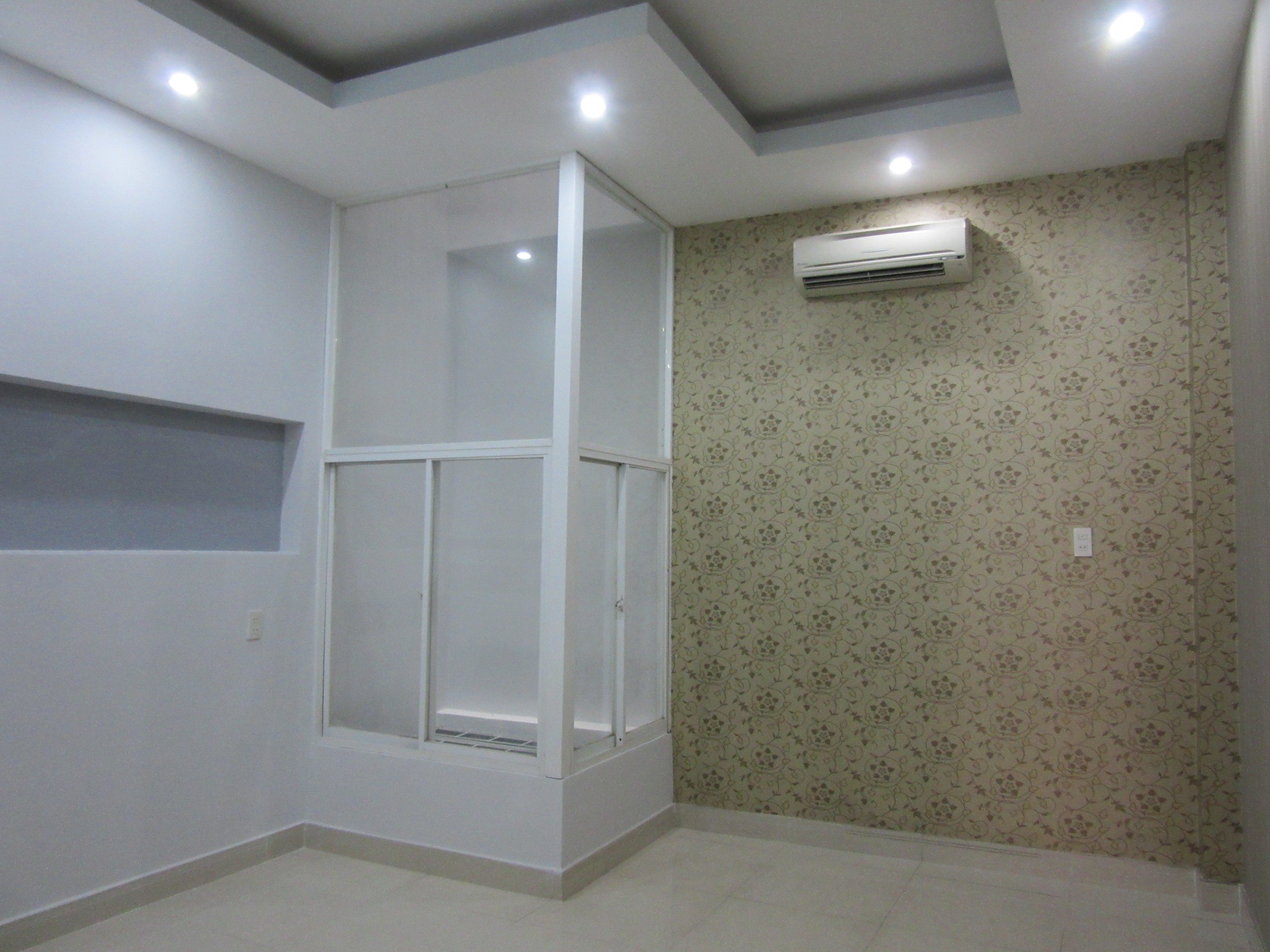 House for rent in Phan Huy Thuc, Tan Kieng, District 7 with 4 bedrooms fully air-conditioned 9